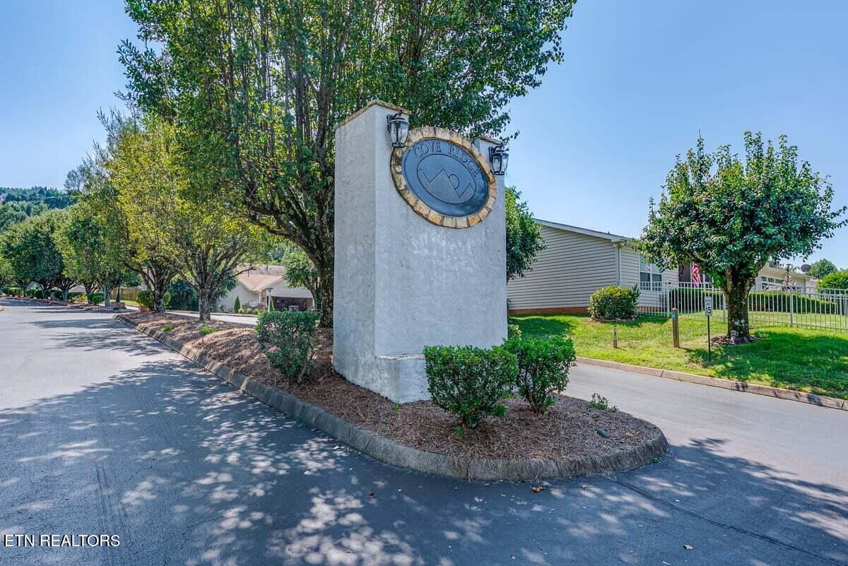 10156 Bellflower Way Knoxville TN 37932