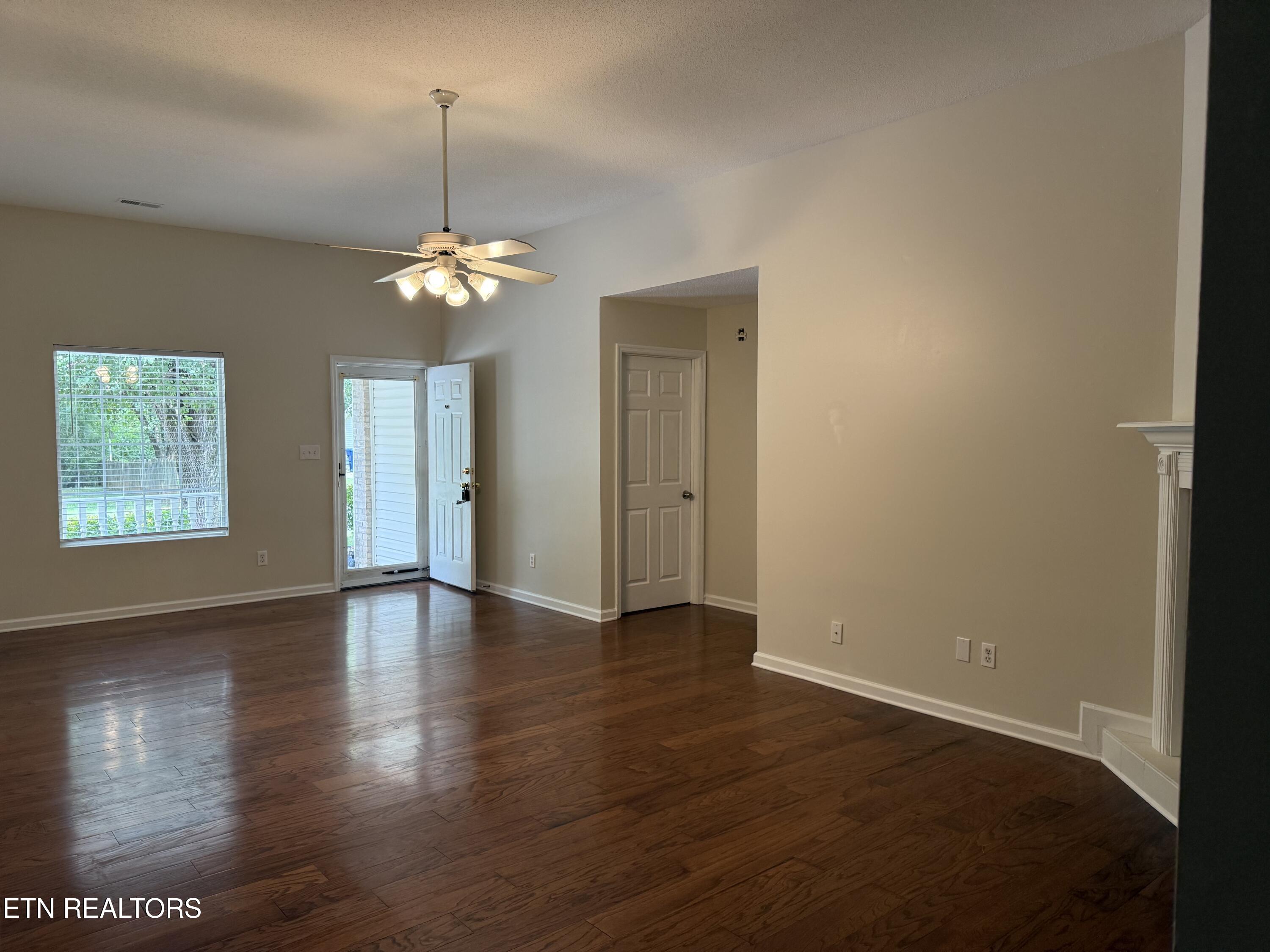 10156 Bellflower Way Knoxville TN 37932
