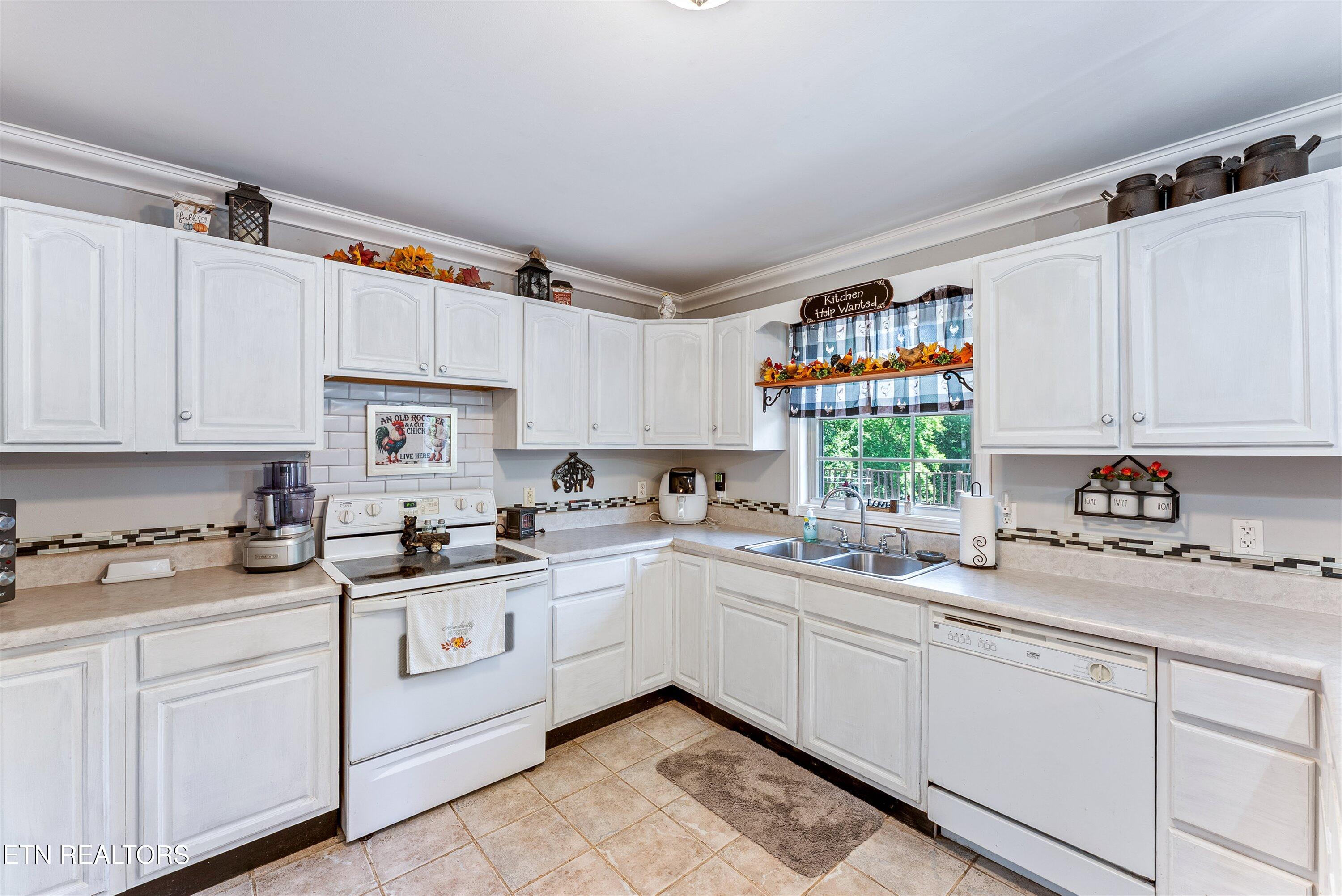 539 Pauline Drive Pioneer TN 37847