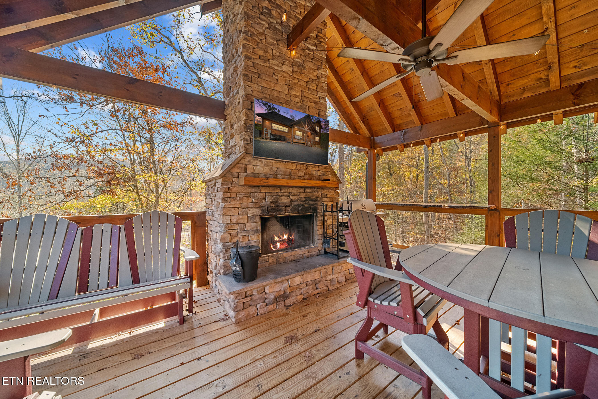 2686 Sulpher Springs Way Sevierville TN 37862