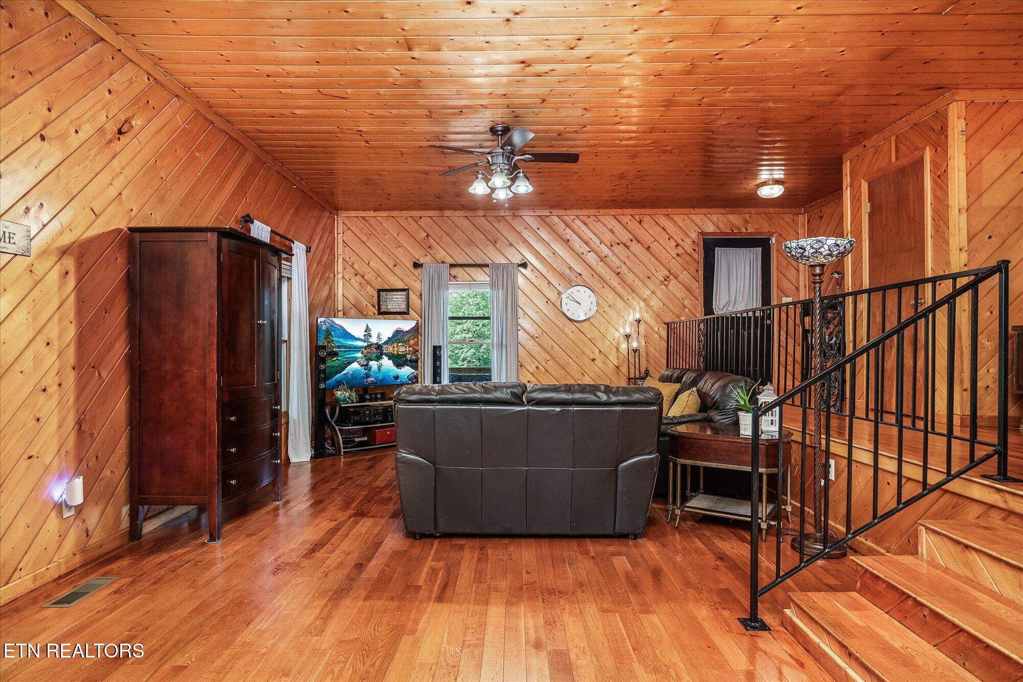2882 York Road Crossville TN 38555