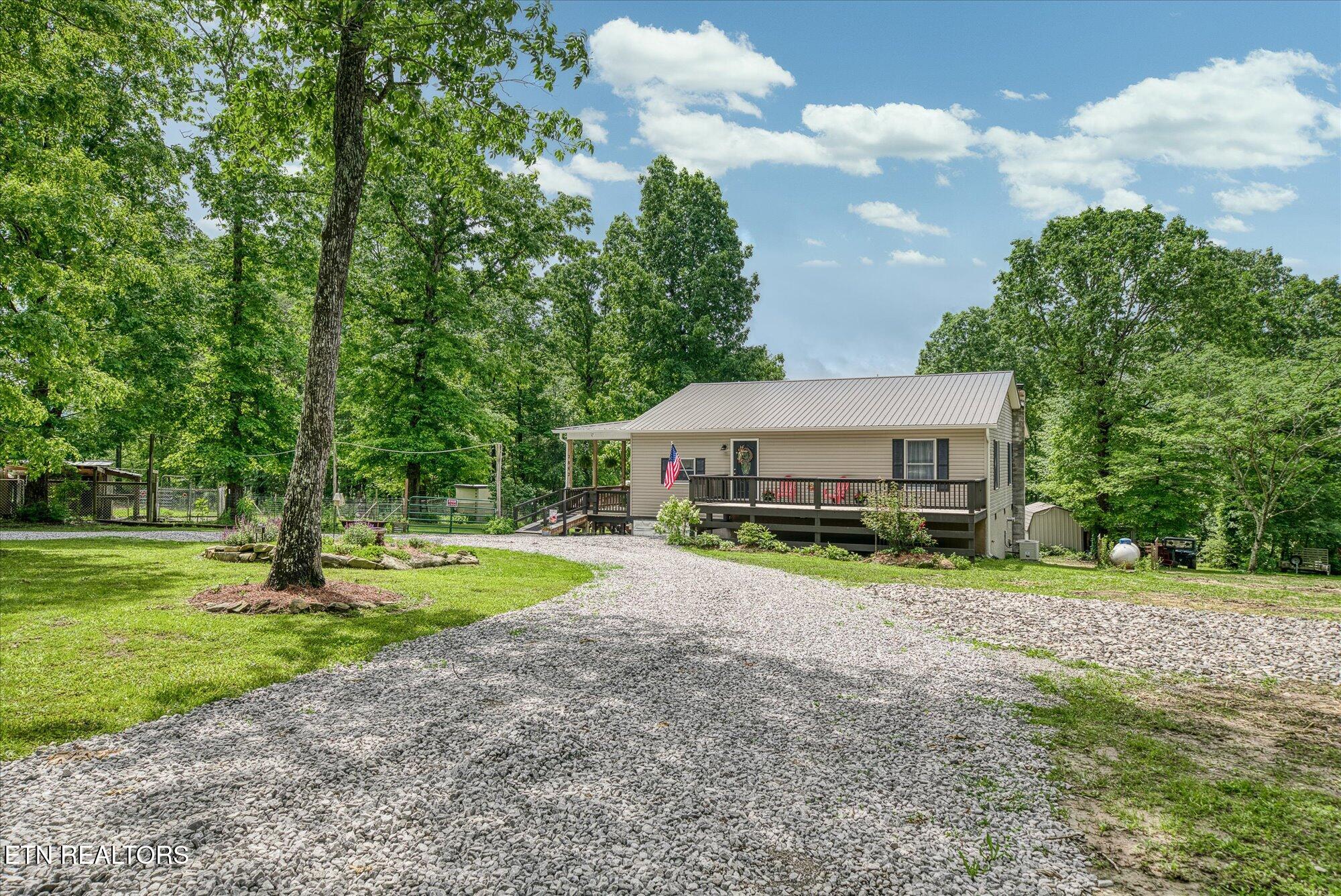 2882 York Road Crossville TN 38555