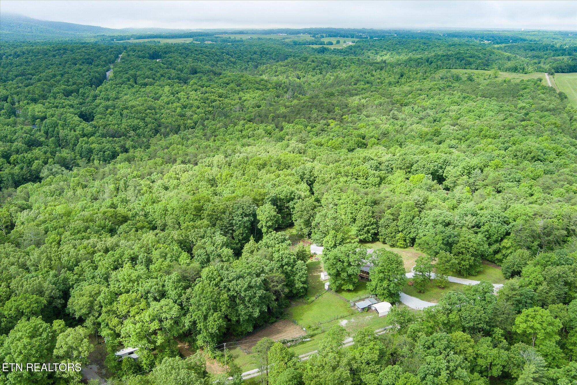 2882 York Road Crossville TN 38555