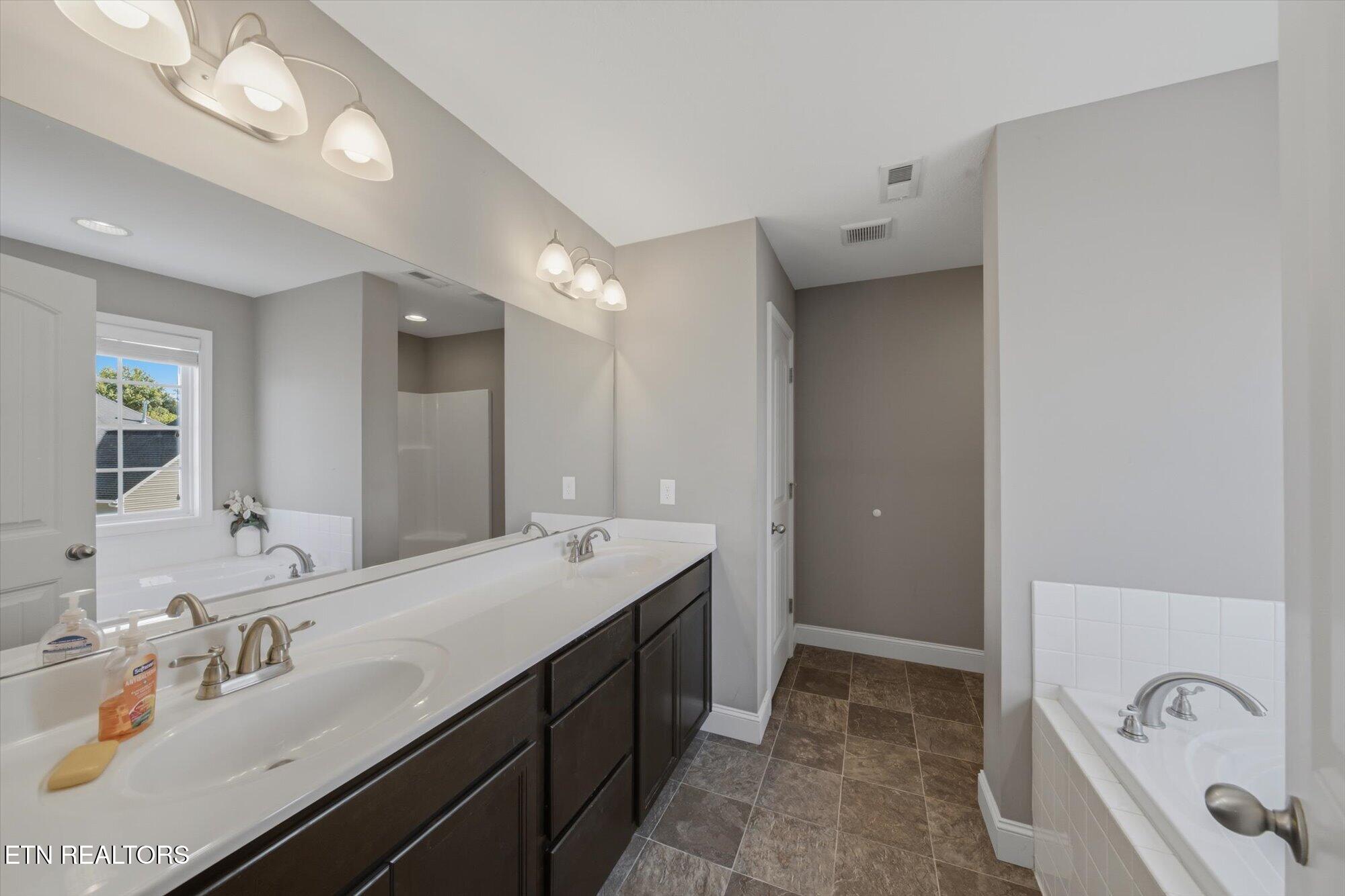 2421 Clinging Vine Lane Knoxville TN 37931