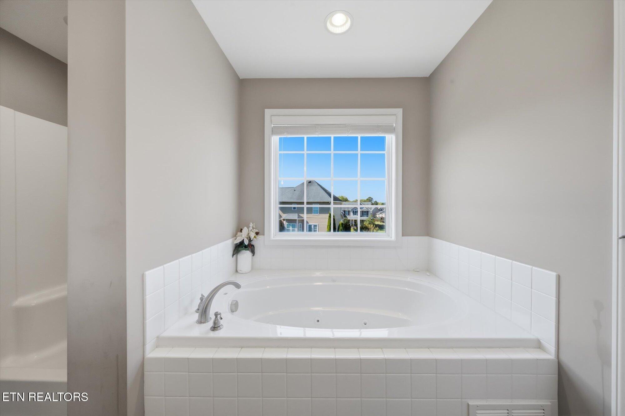 2421 Clinging Vine Lane Knoxville TN 37931