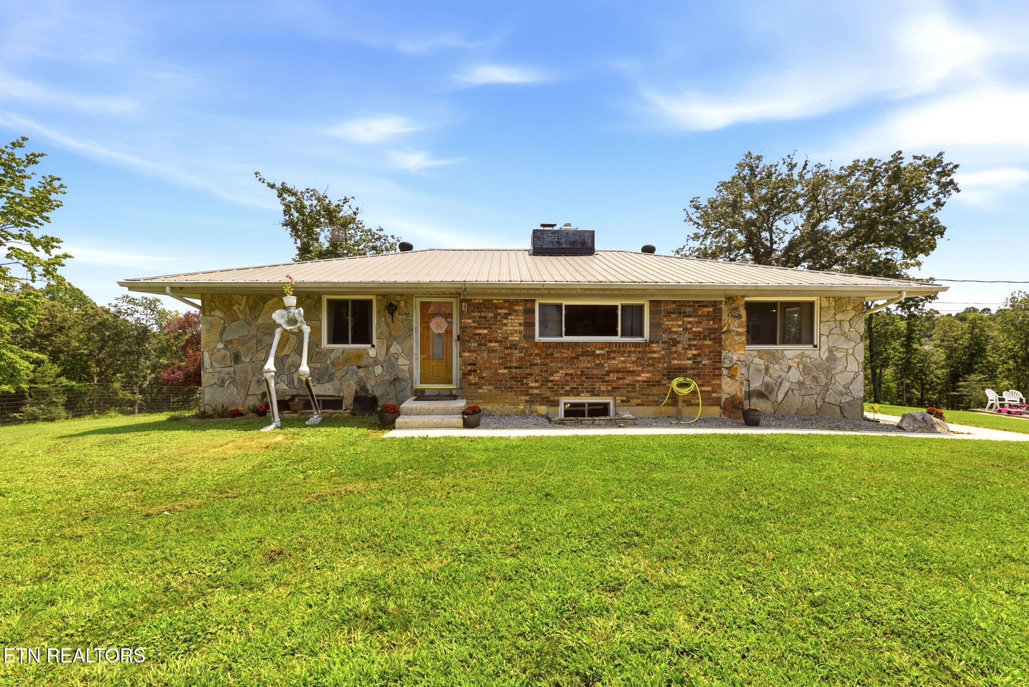 798 Christenson Road Deer Lodge TN 37726