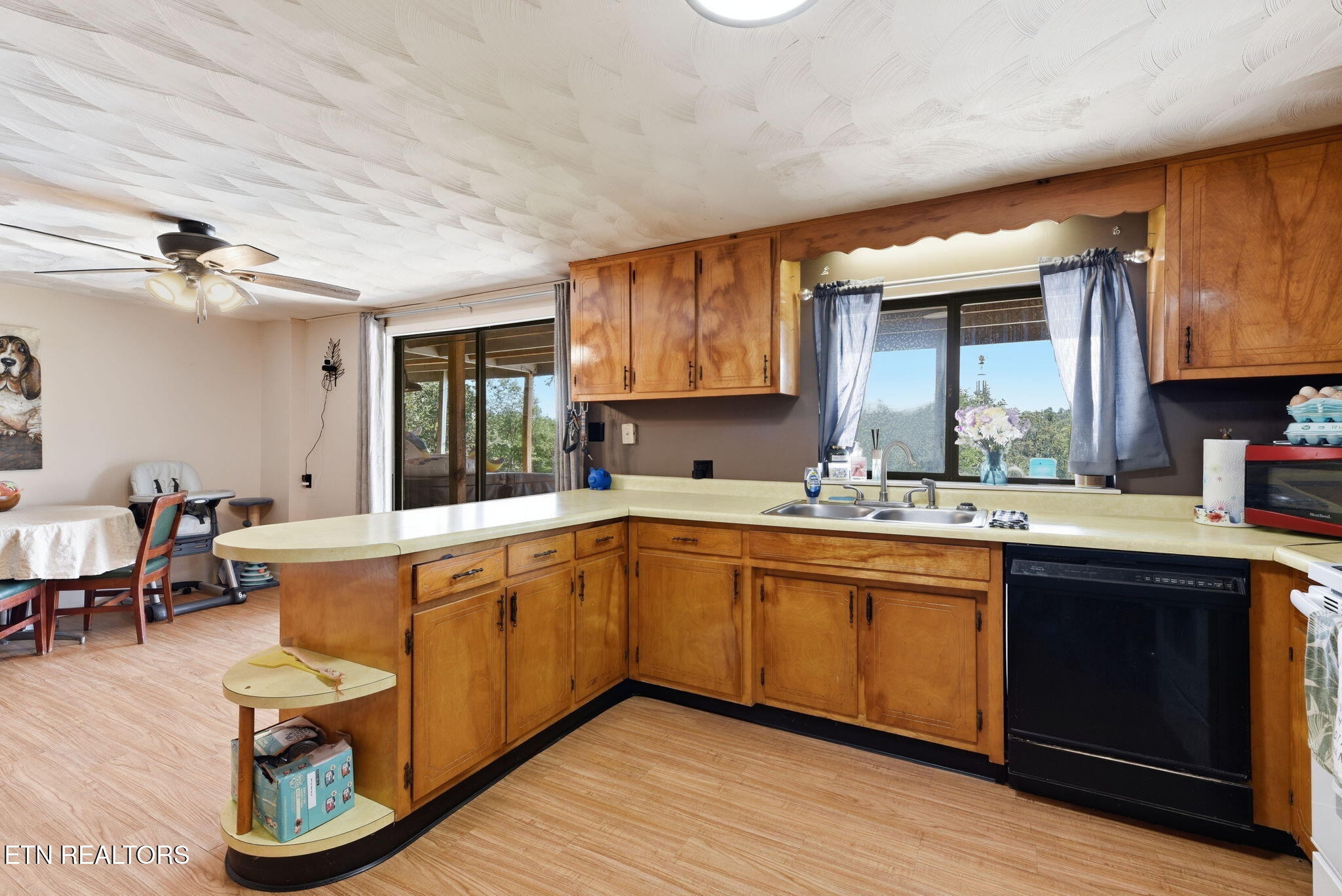 798 Christenson Road Deer Lodge TN 37726