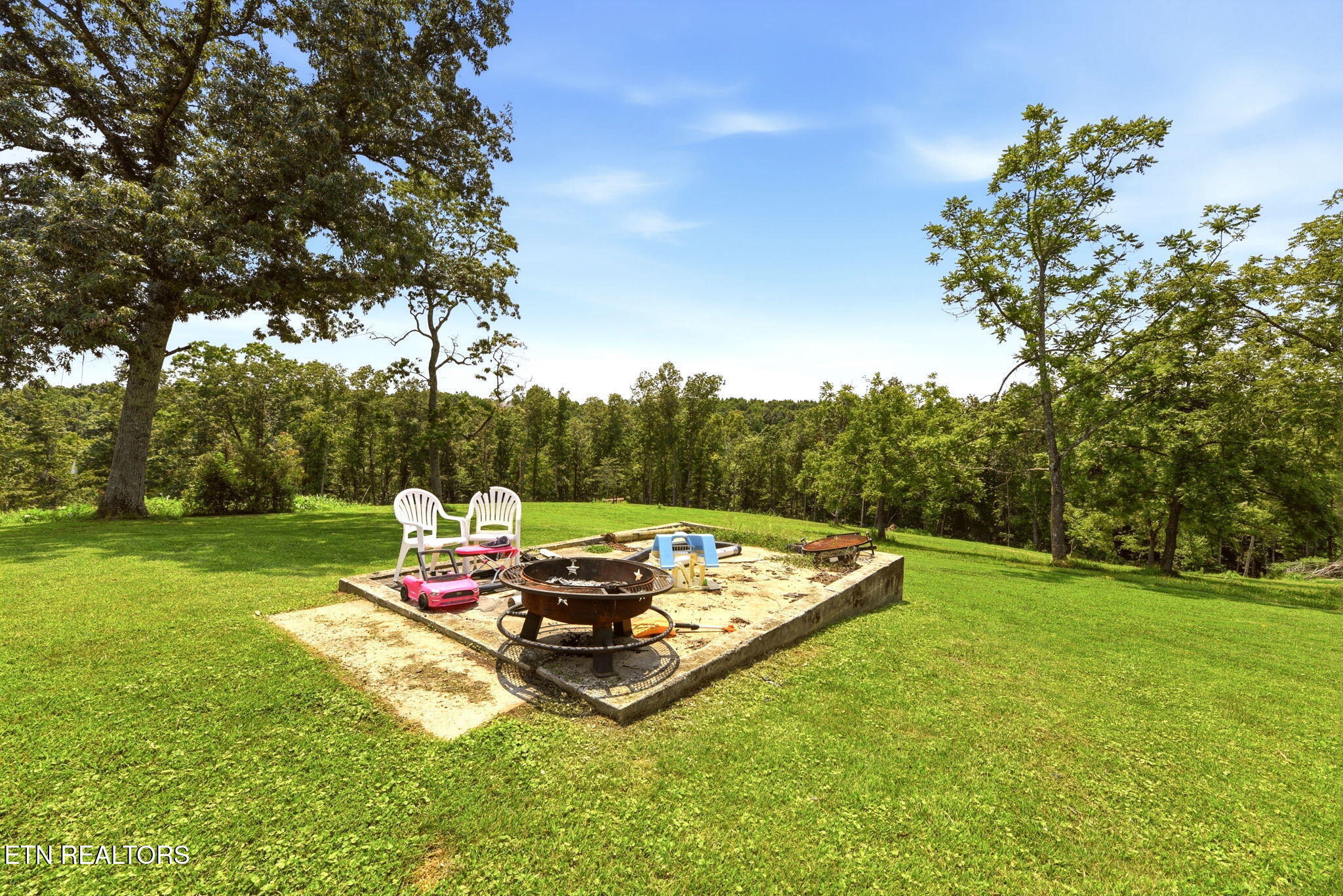 798 Christenson Road Deer Lodge TN 37726