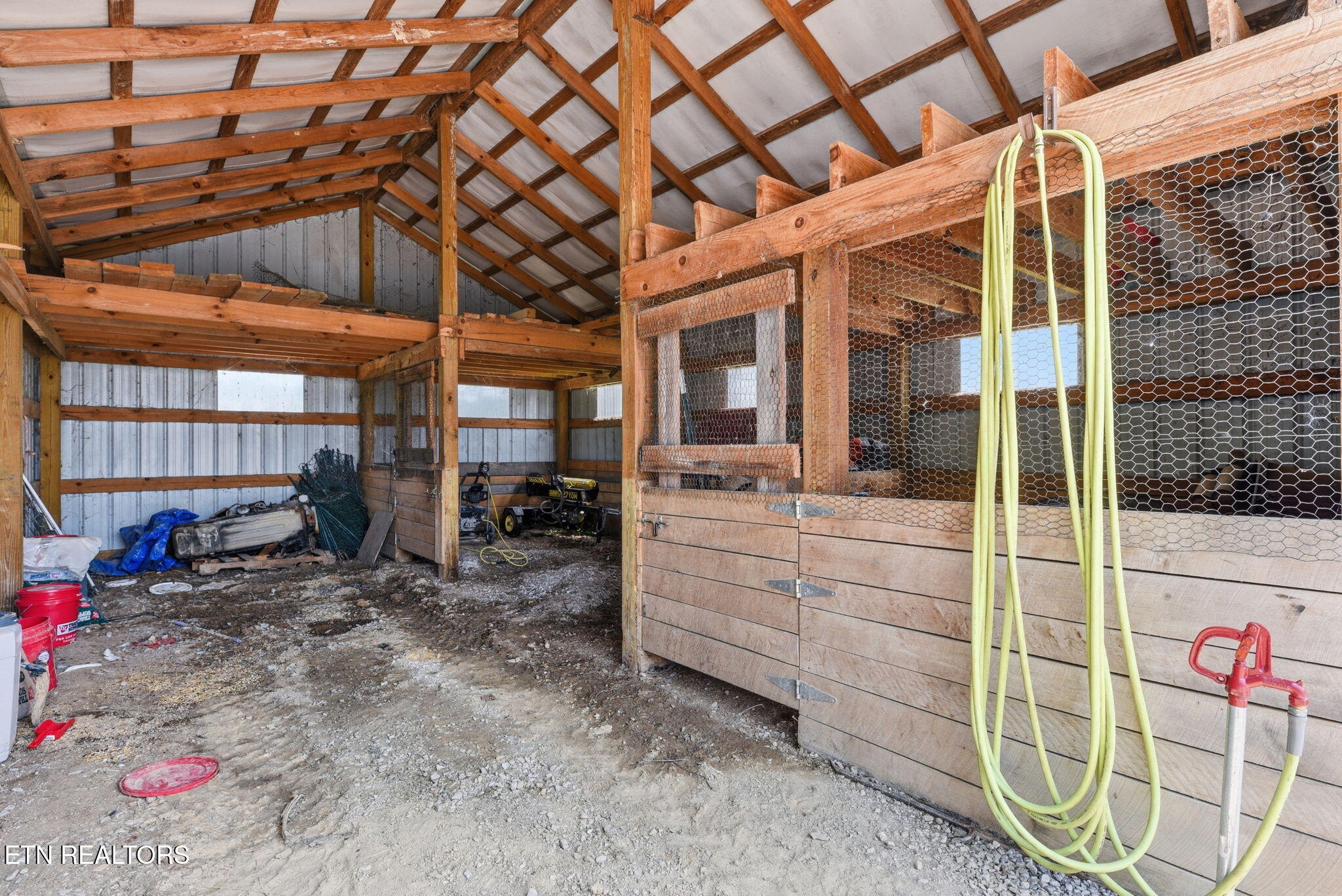 798 Christenson Road Deer Lodge TN 37726