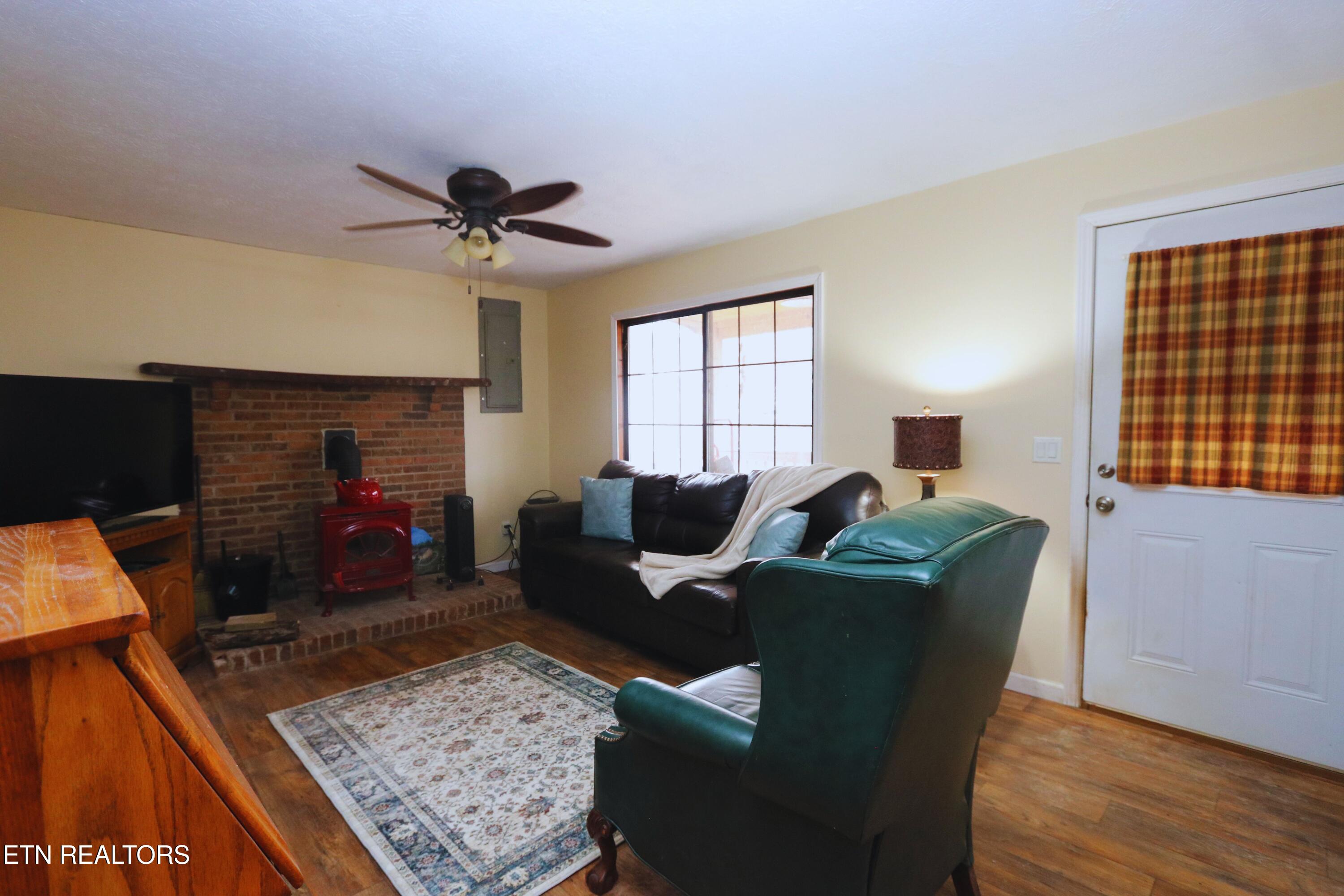 110 Laguna Vista Drive Caryville TN 37714