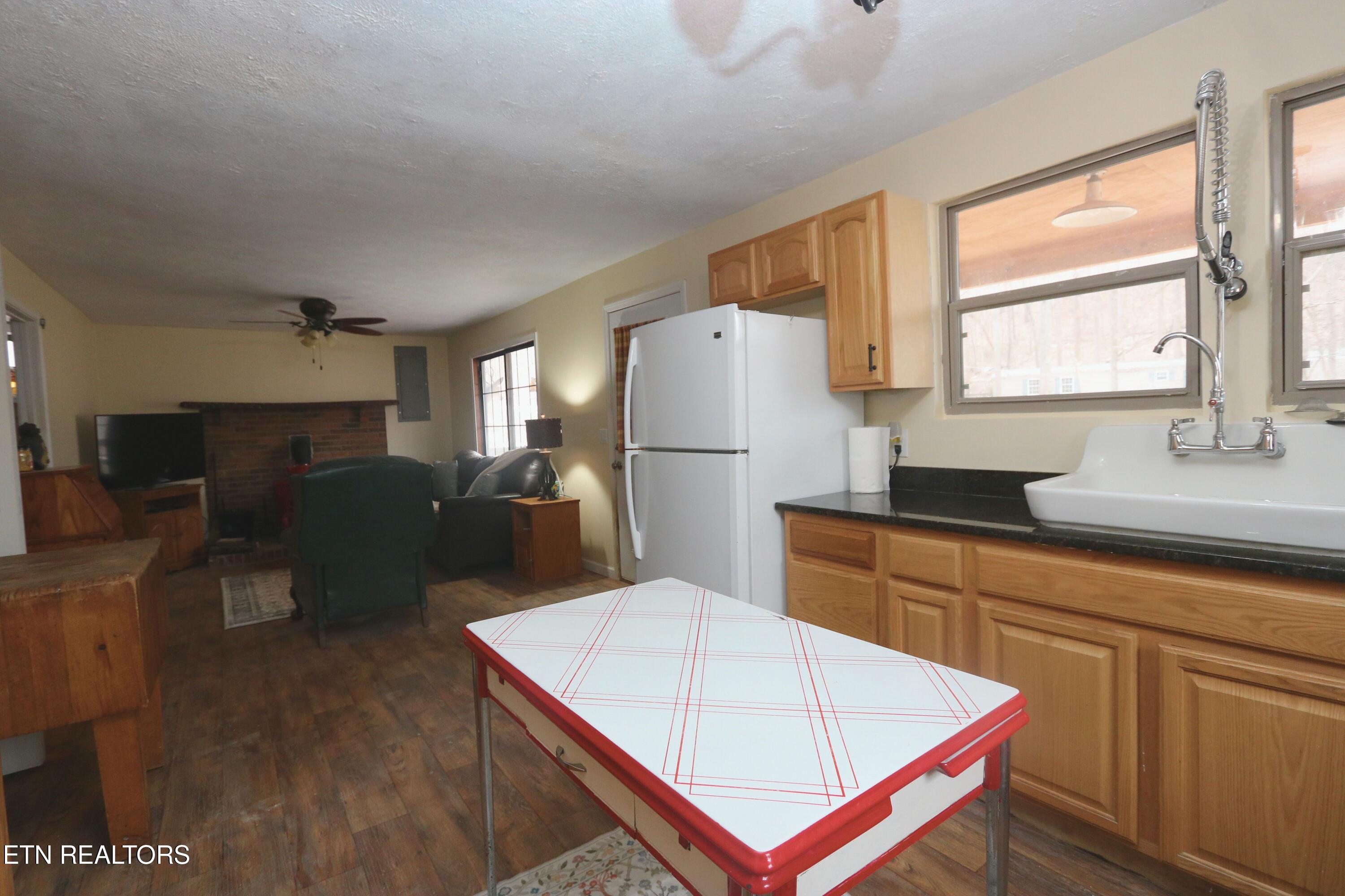 110 Laguna Vista Drive Caryville TN 37714