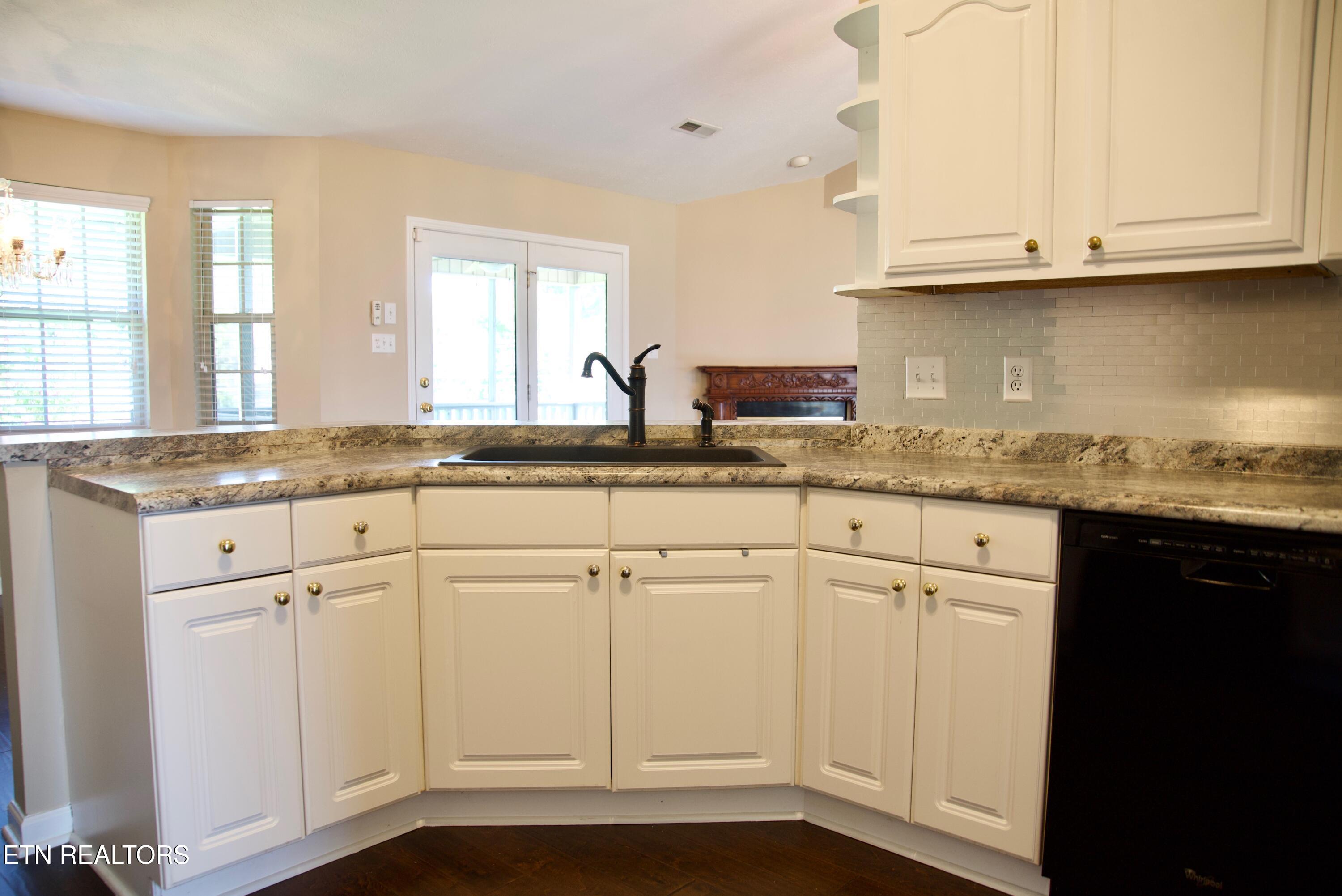 5621 Reinhardt Lane Knoxville TN 37924