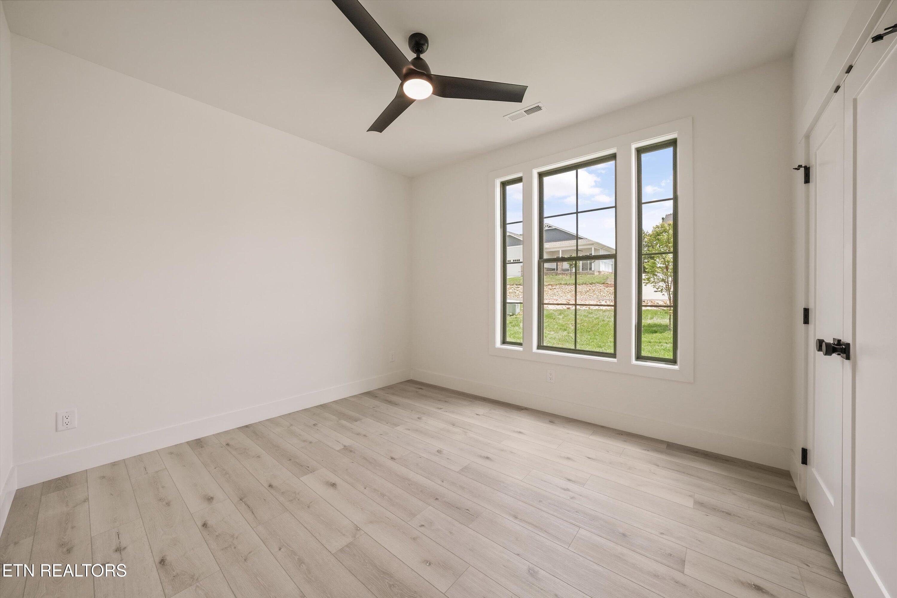 173 Elokwa Way Loudon TN 37774