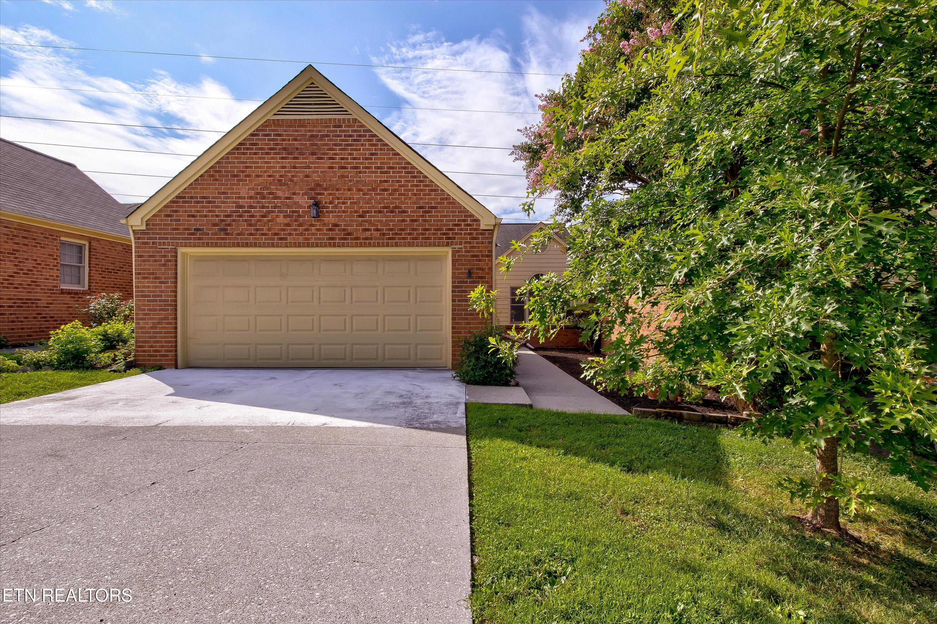 8430 Woodbend Trail Knoxville TN 37919