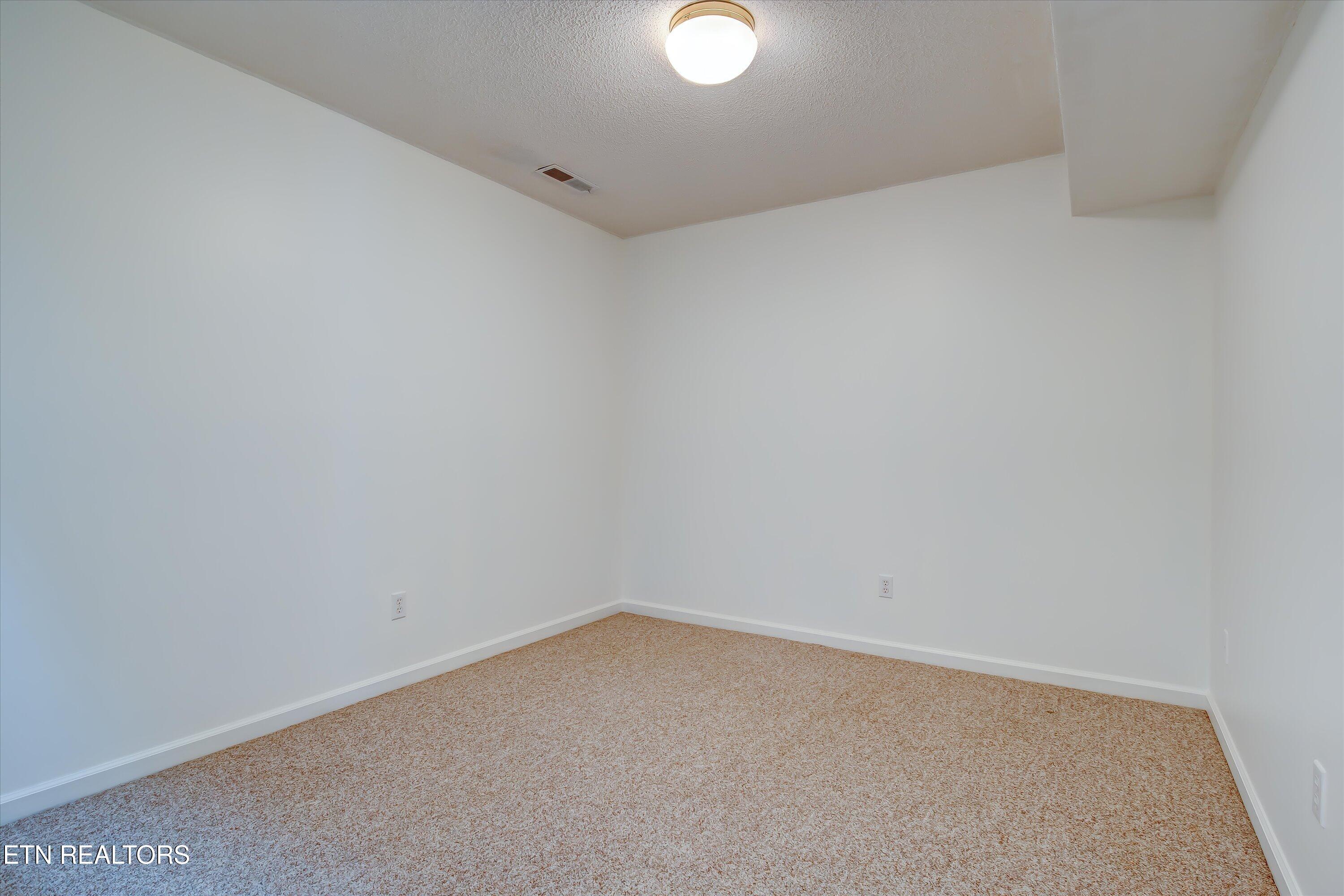8430 Woodbend Trail Knoxville TN 37919