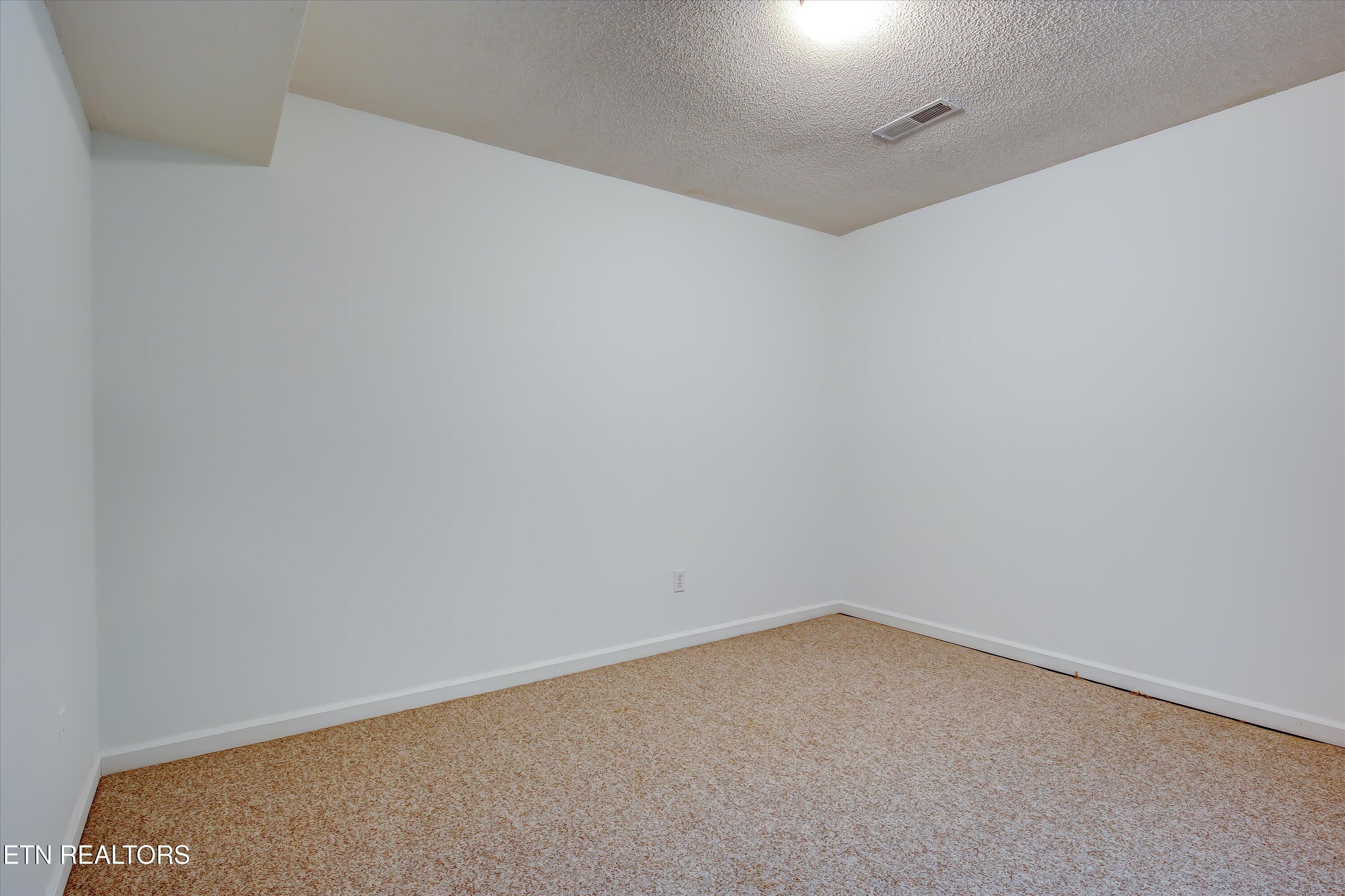 8430 Woodbend Trail Knoxville TN 37919