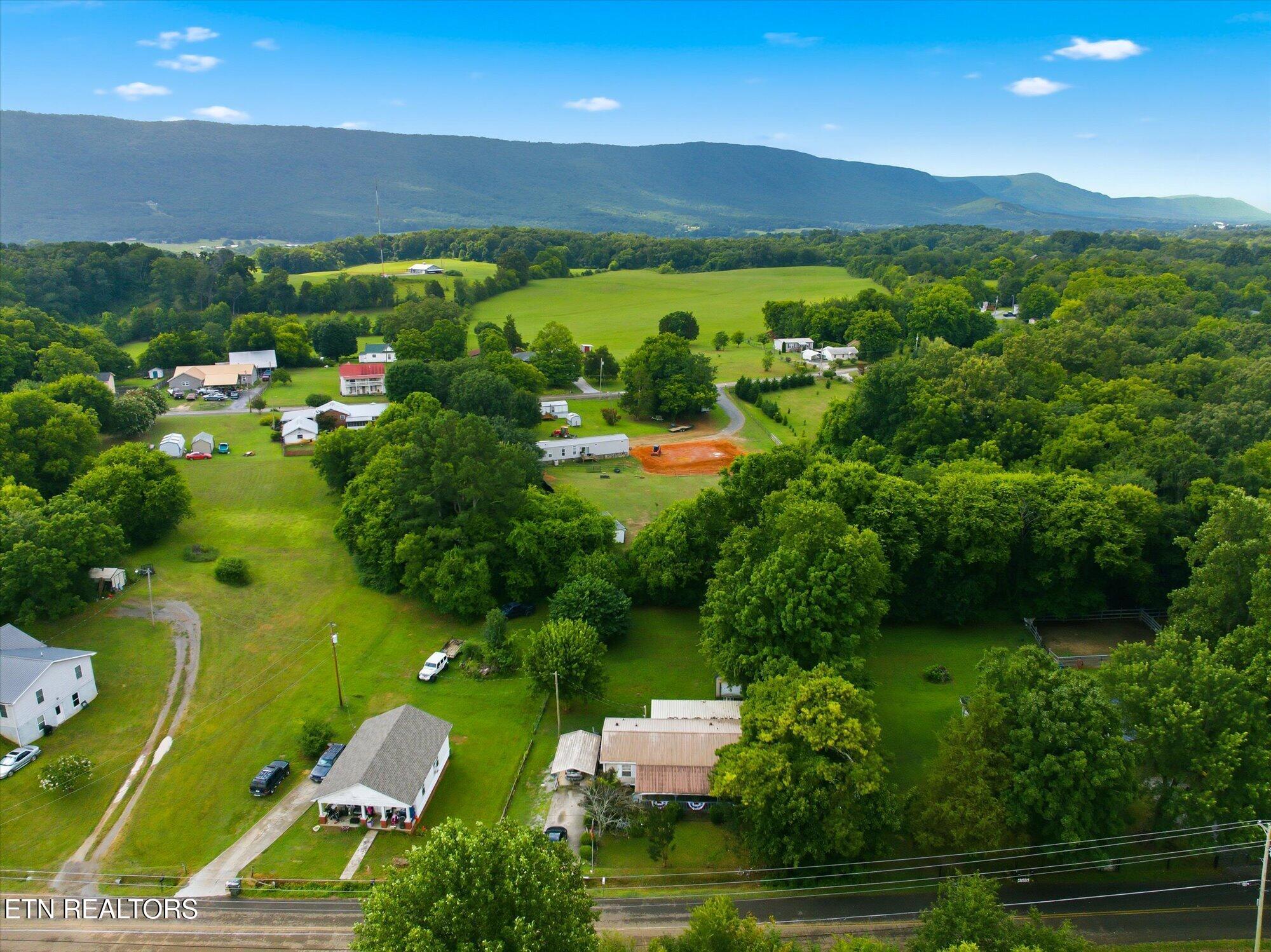 220 County Road 475 Etowah TN 37331