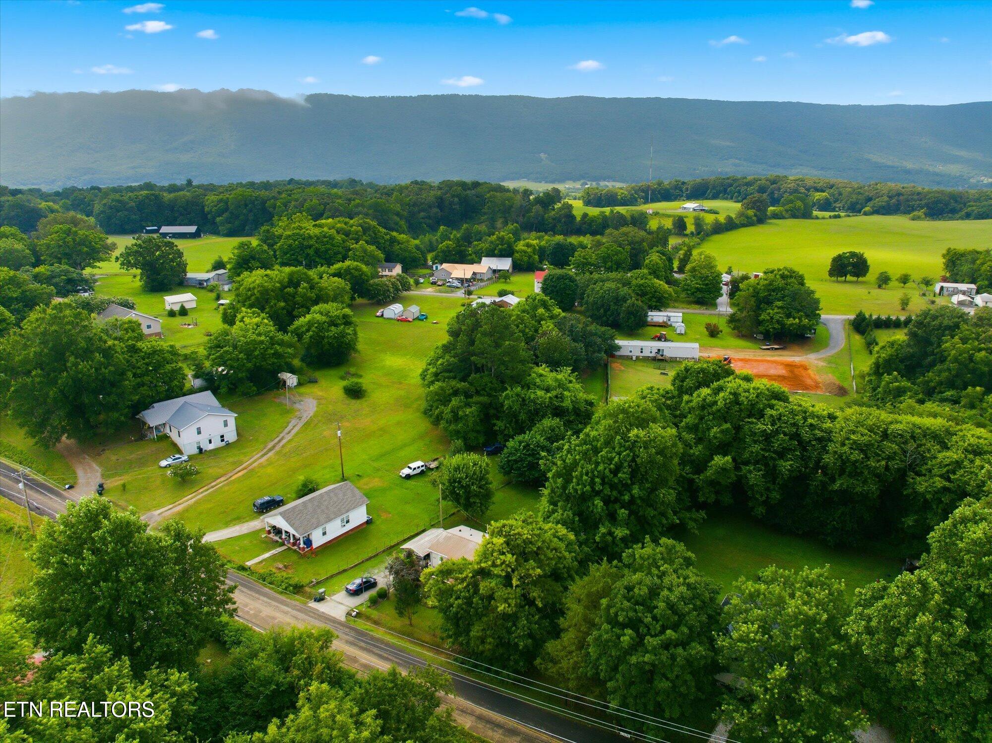 220 County Road 475 Etowah TN 37331