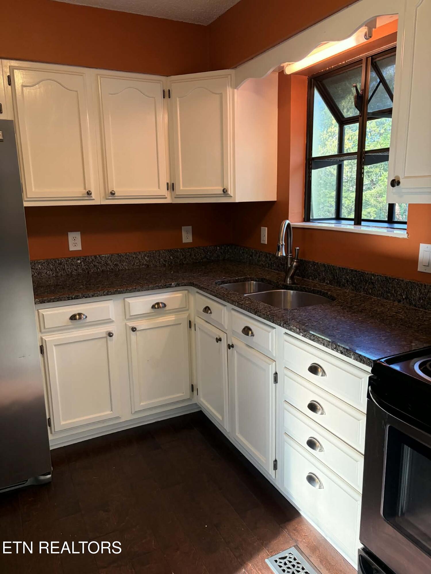 533 Robbins Road Crossville TN 38572
