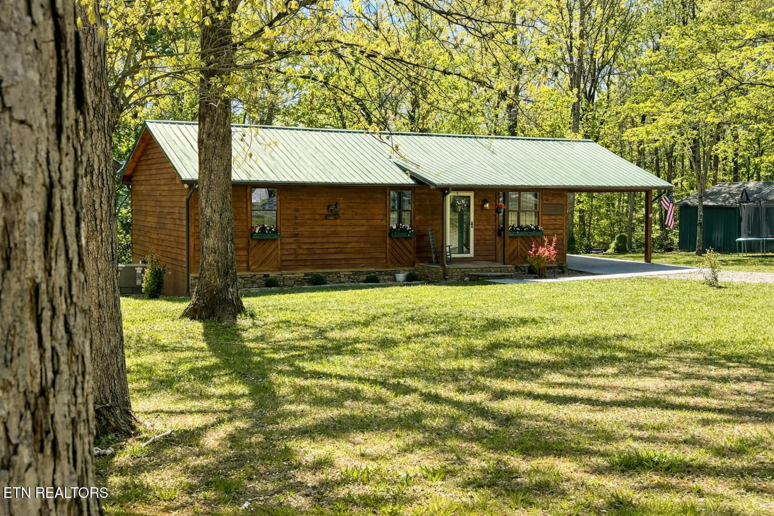 533 Robbins Road Crossville TN 38572