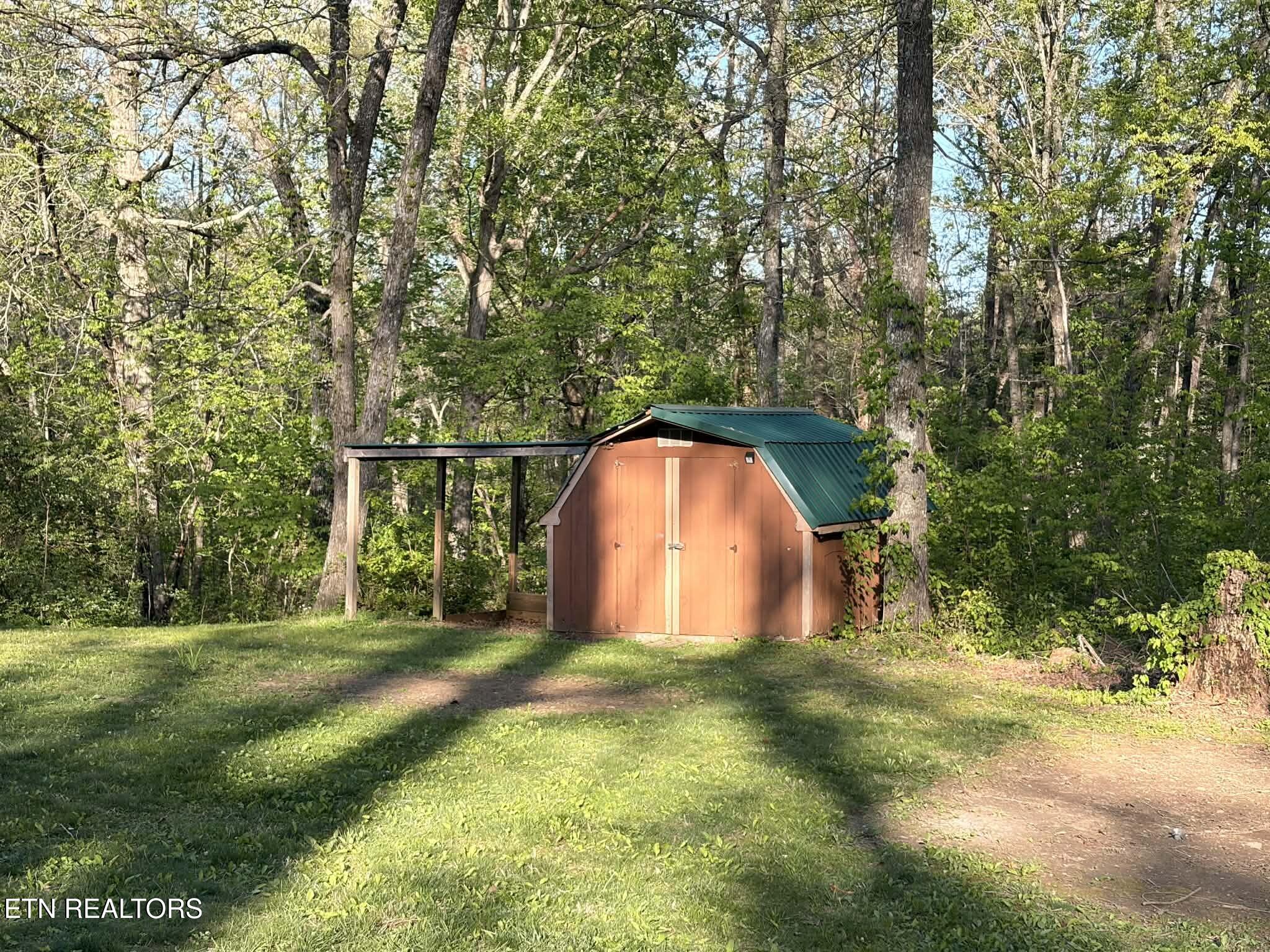 533 Robbins Road Crossville TN 38572