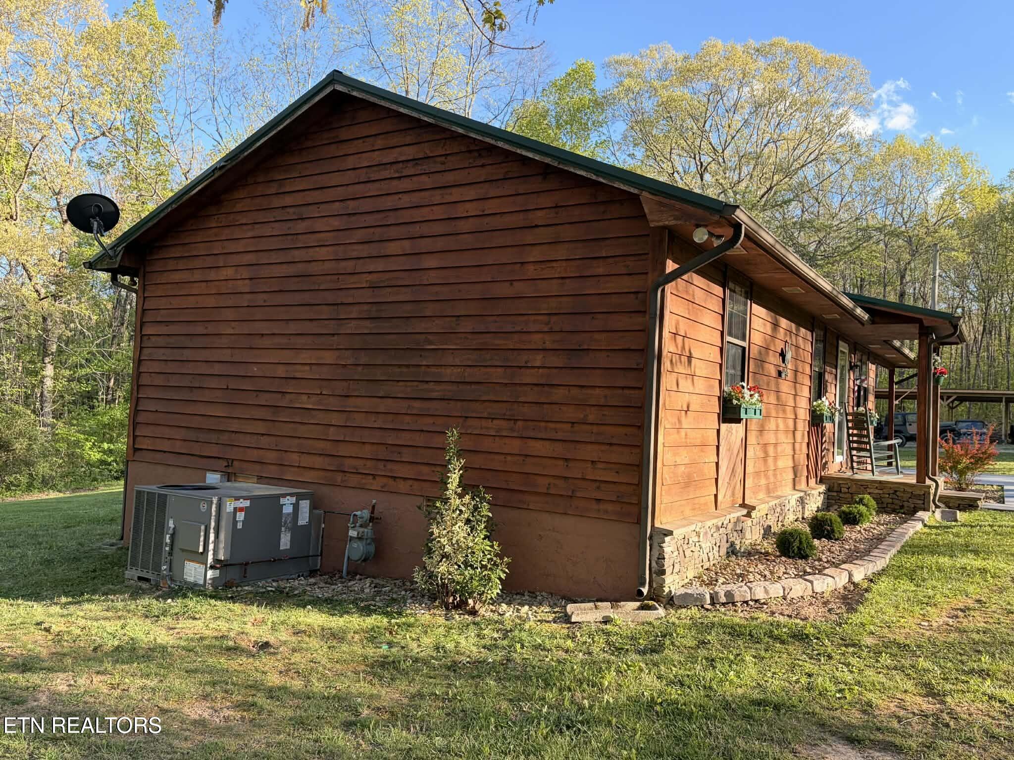 533 Robbins Road Crossville TN 38572