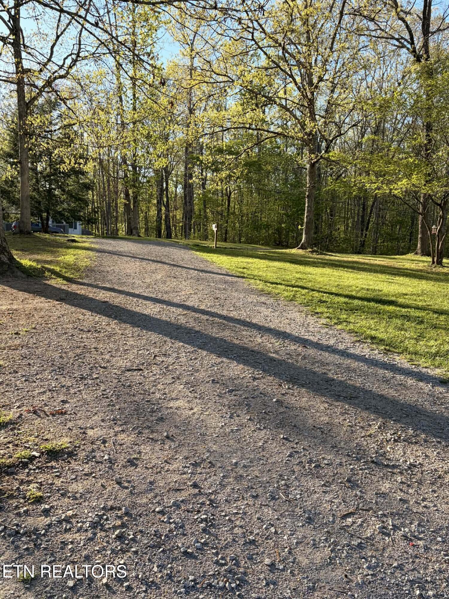 533 Robbins Road Crossville TN 38572