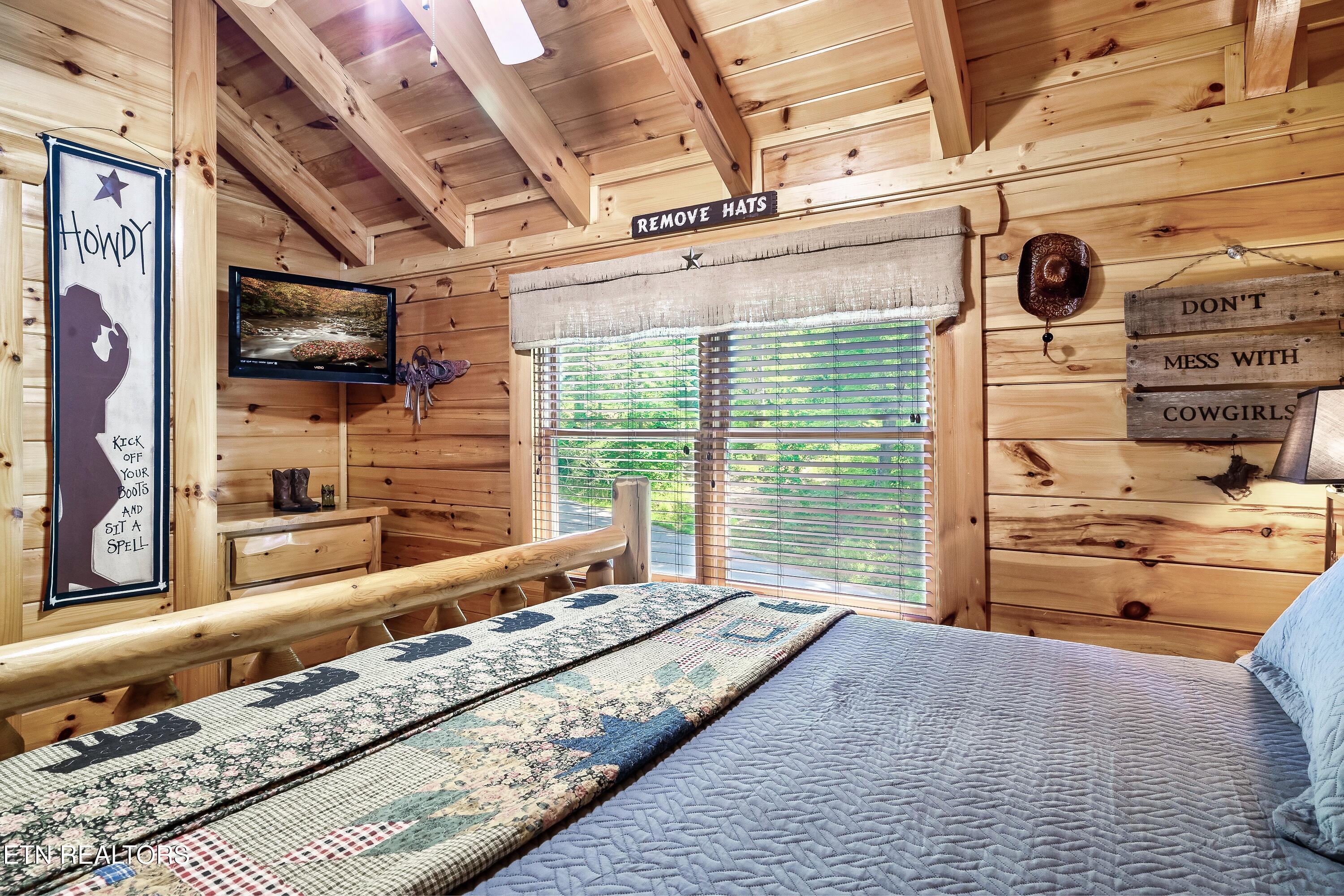 2339 Bogle Spring Loop Sevierville TN 37862