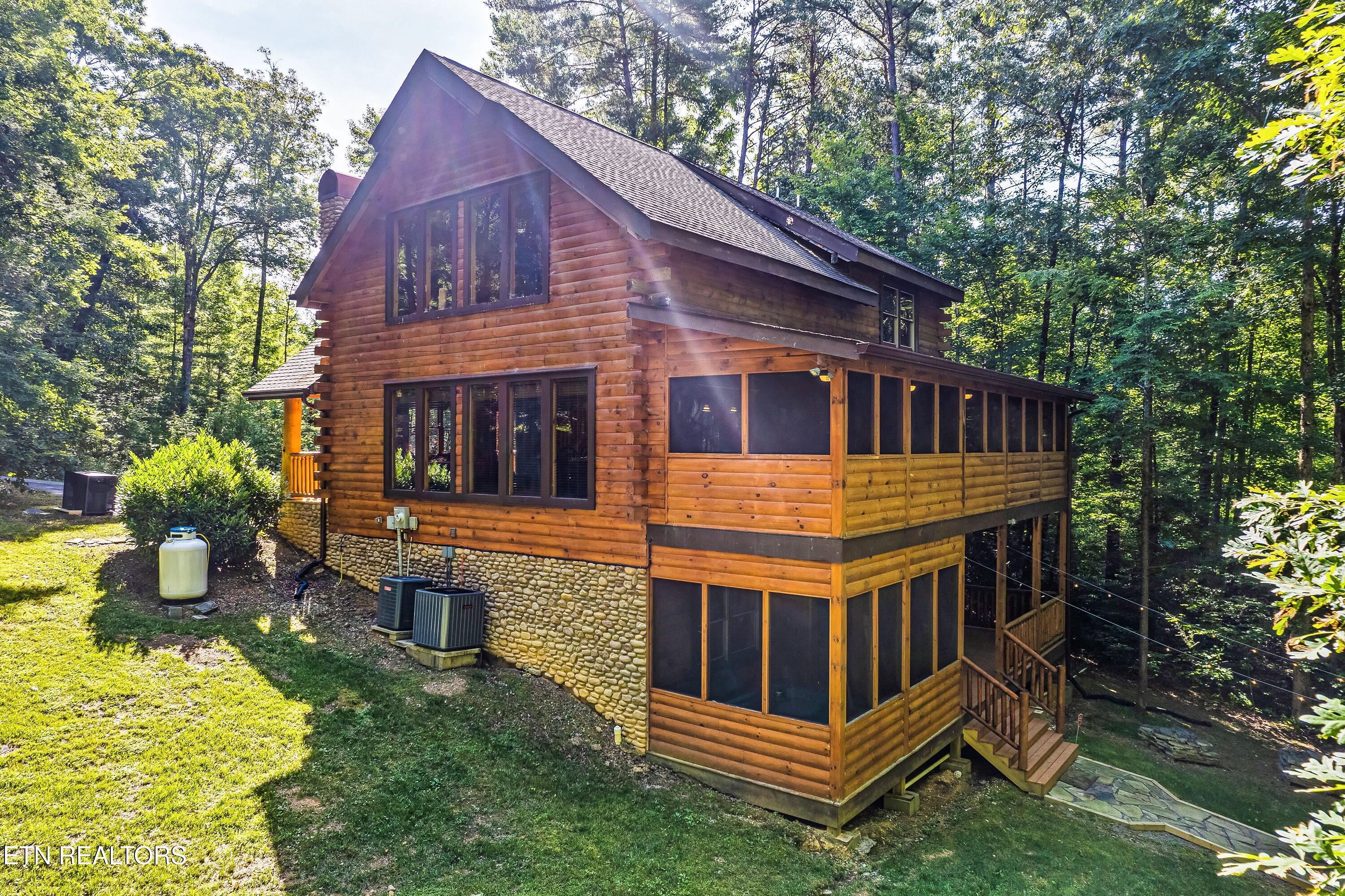 2339 Bogle Spring Loop Sevierville TN 37862