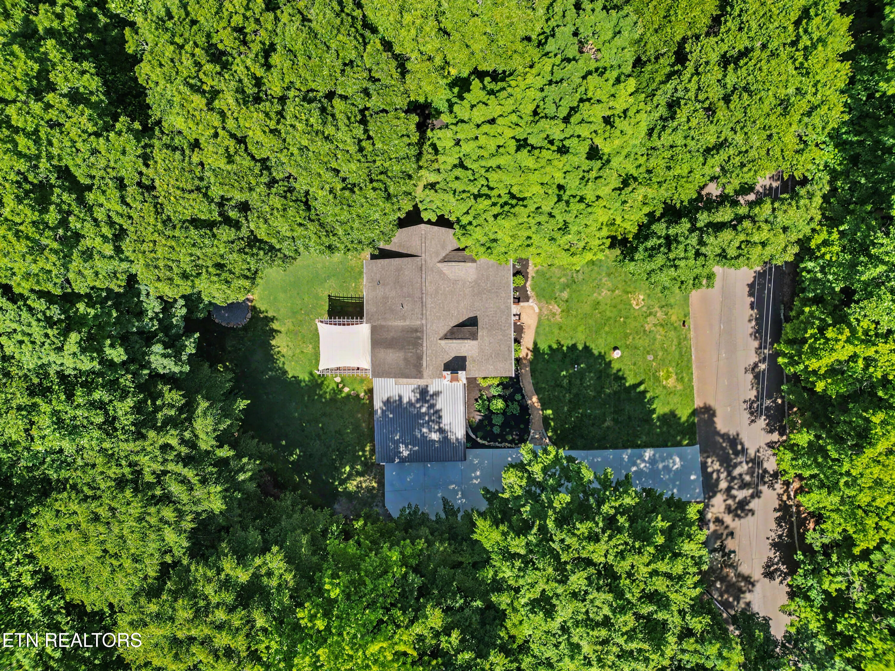 4317 Deer Run Drive Louisville TN 37777