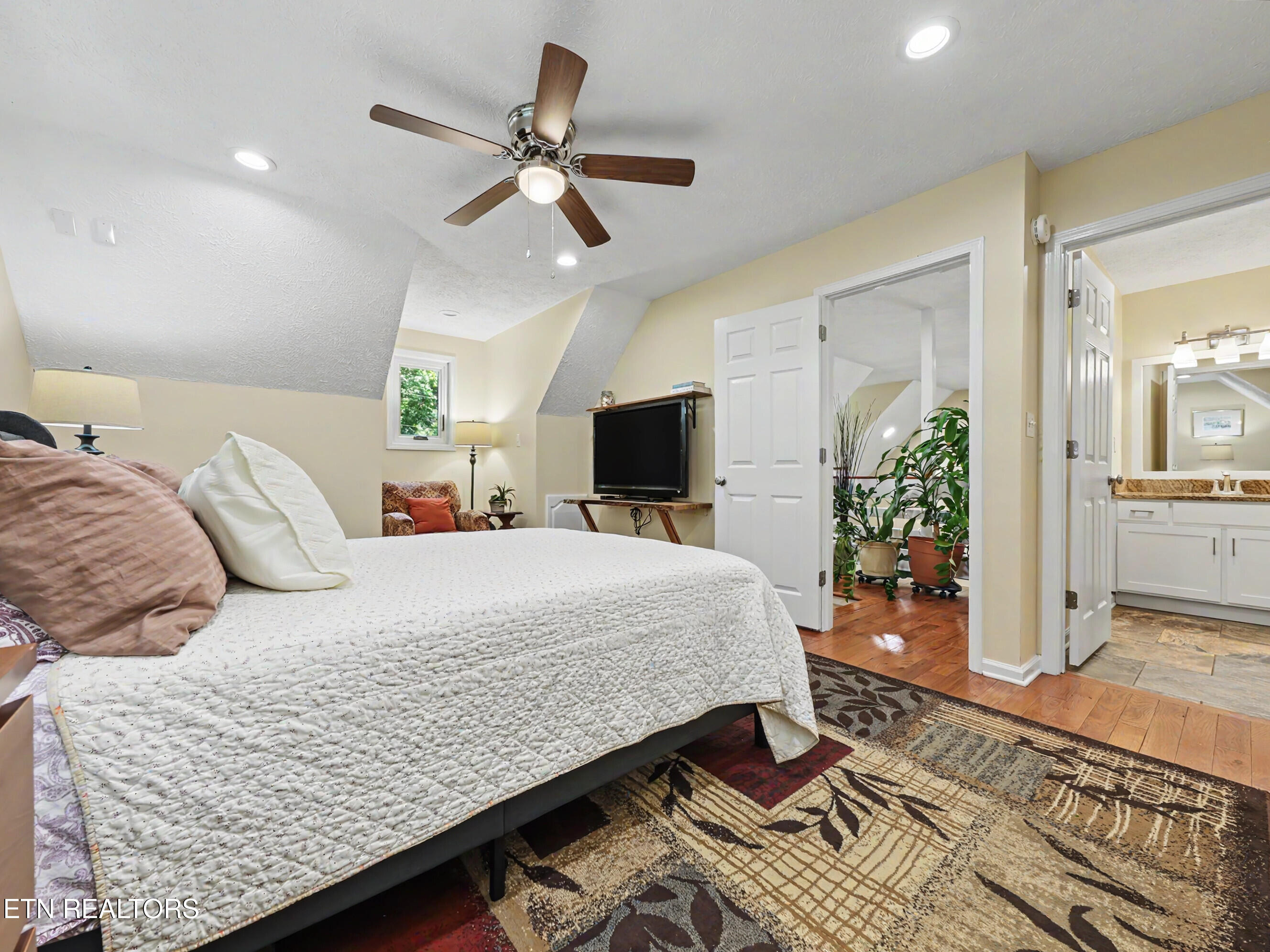 4317 Deer Run Drive Louisville TN 37777