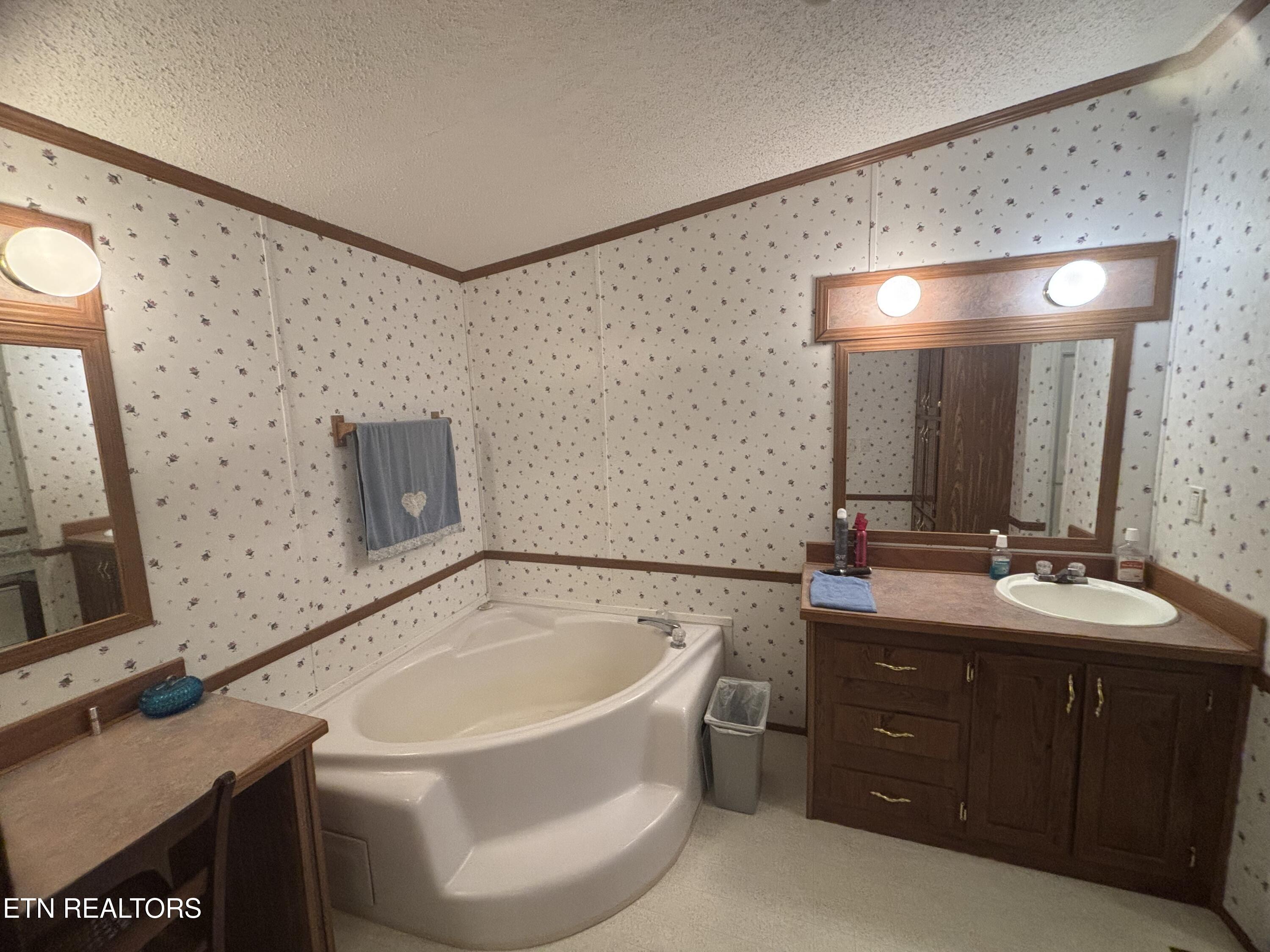 4044 Saponac Drive Crossville TN 38572