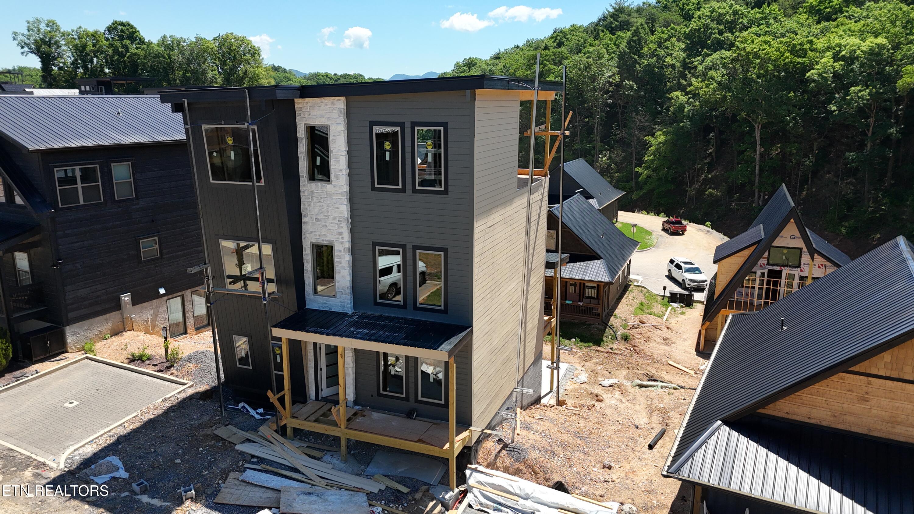 535 Warbonnet Way Pigeon Forge TN 37863