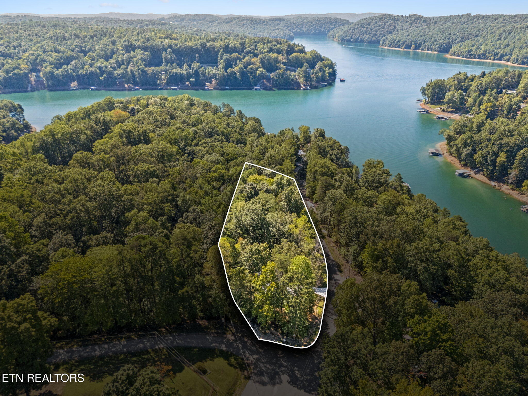 689 Country Oaks Lane Lafollette TN 37766