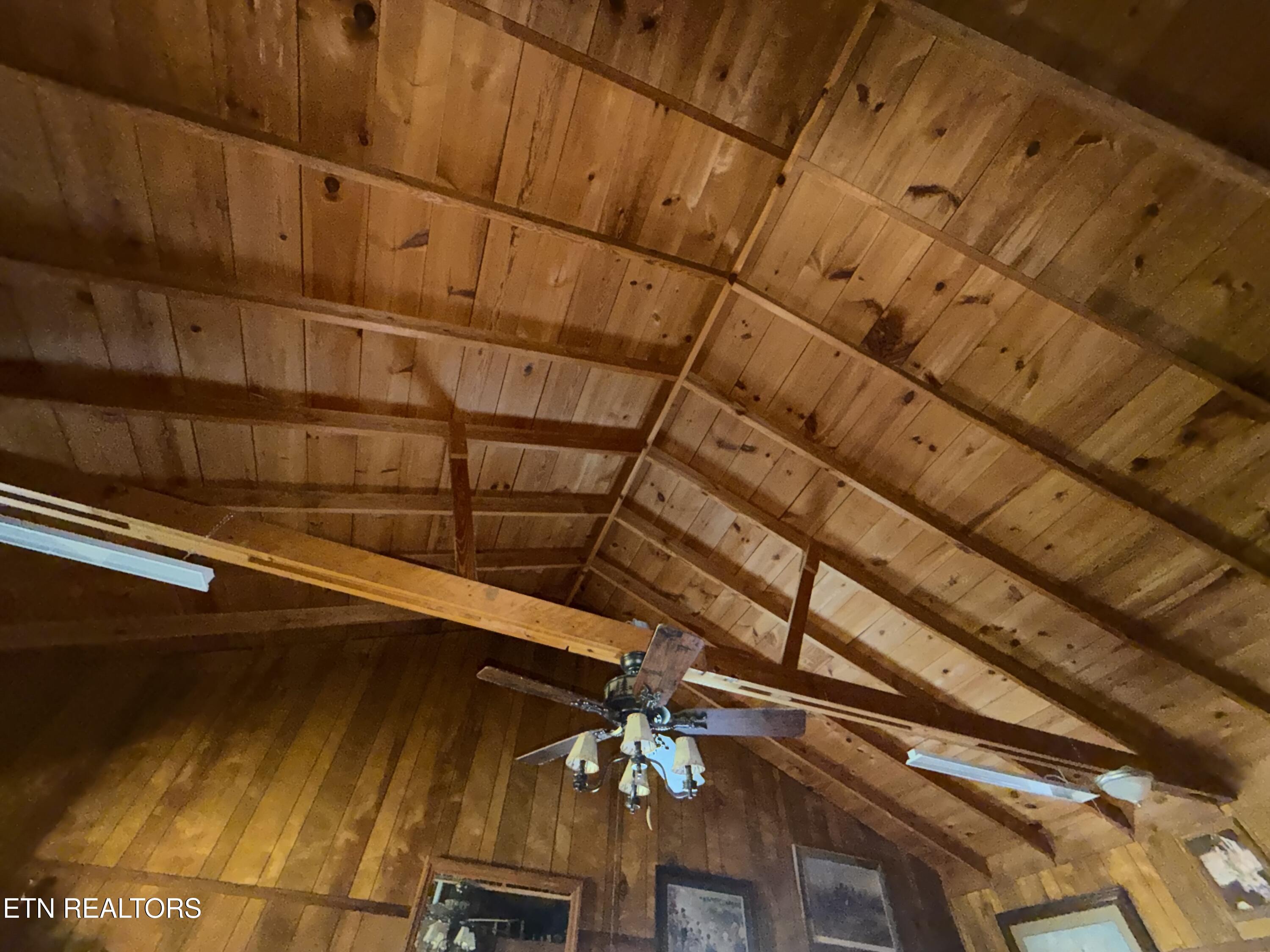 196 Bailey Hollow Road Tazewell TN 37879