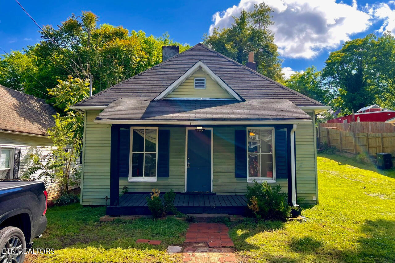 2208 Lincoln Street Knoxville TN 37920