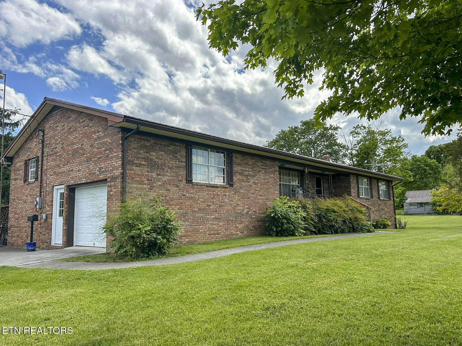 6259 Tennessee 131 Washburn TN 37888