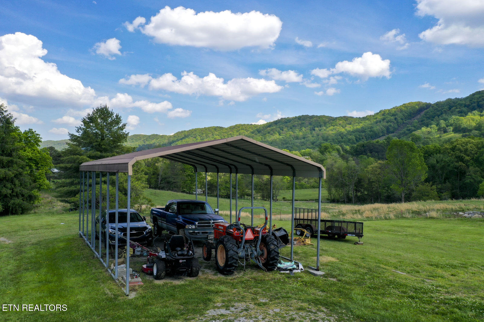 6259 Tennessee 131 Washburn TN 37888