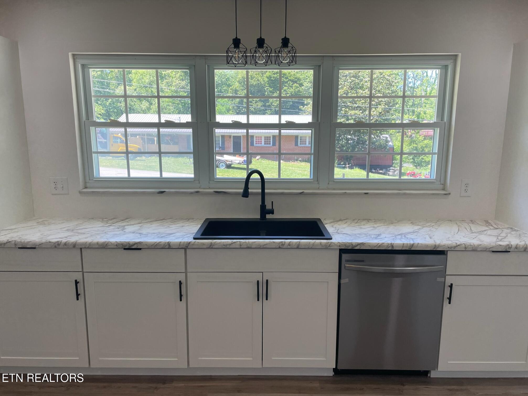 186/166 Stone Drive Crossville TN 38555