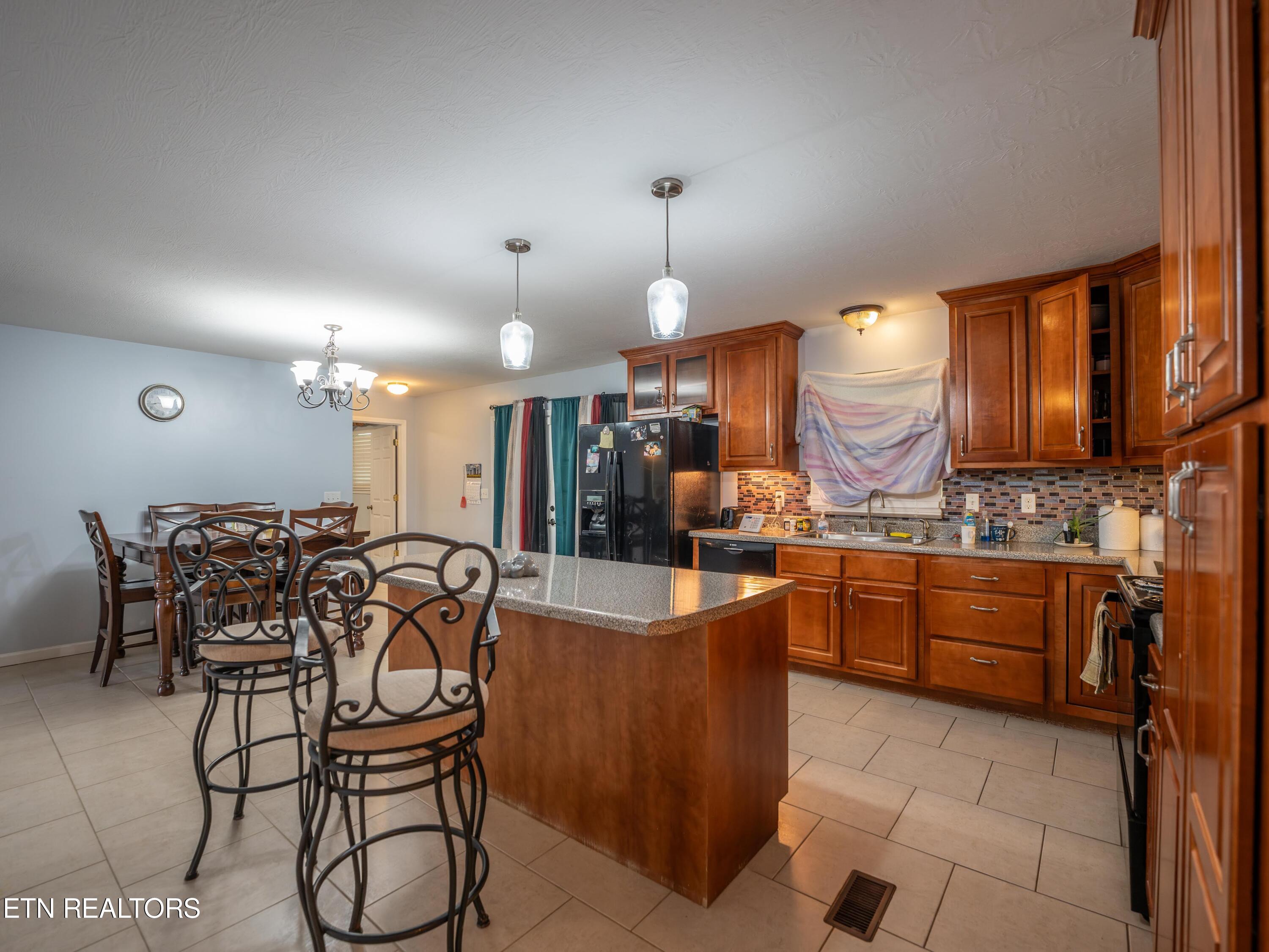 146 Davidson Lane Crossville TN 38571