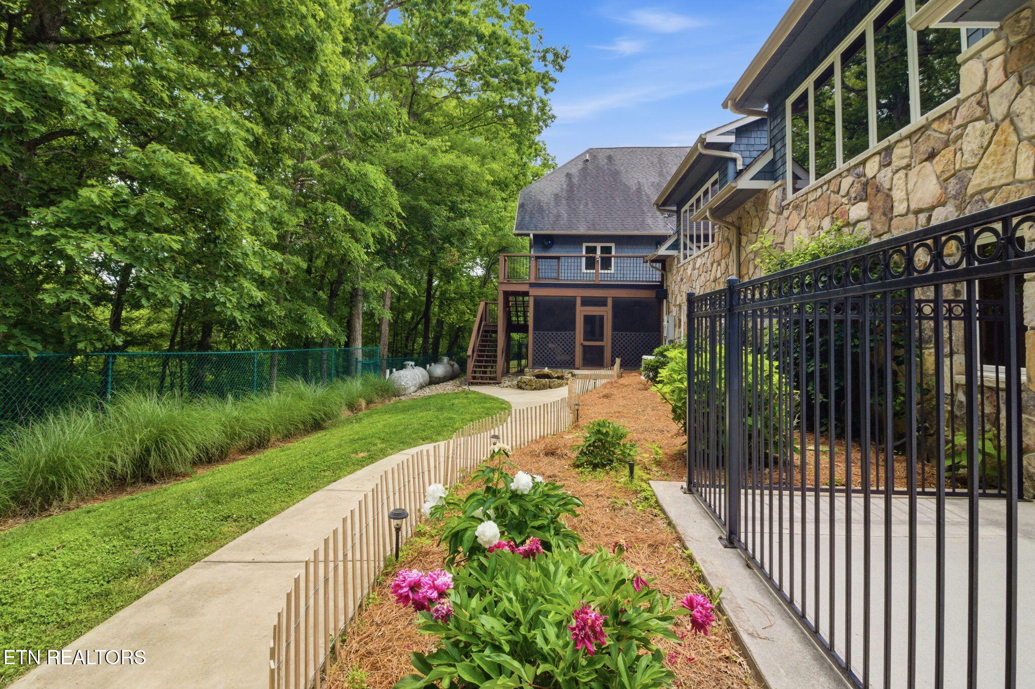 9109 Lynnwood Lane Rockford TN 37853