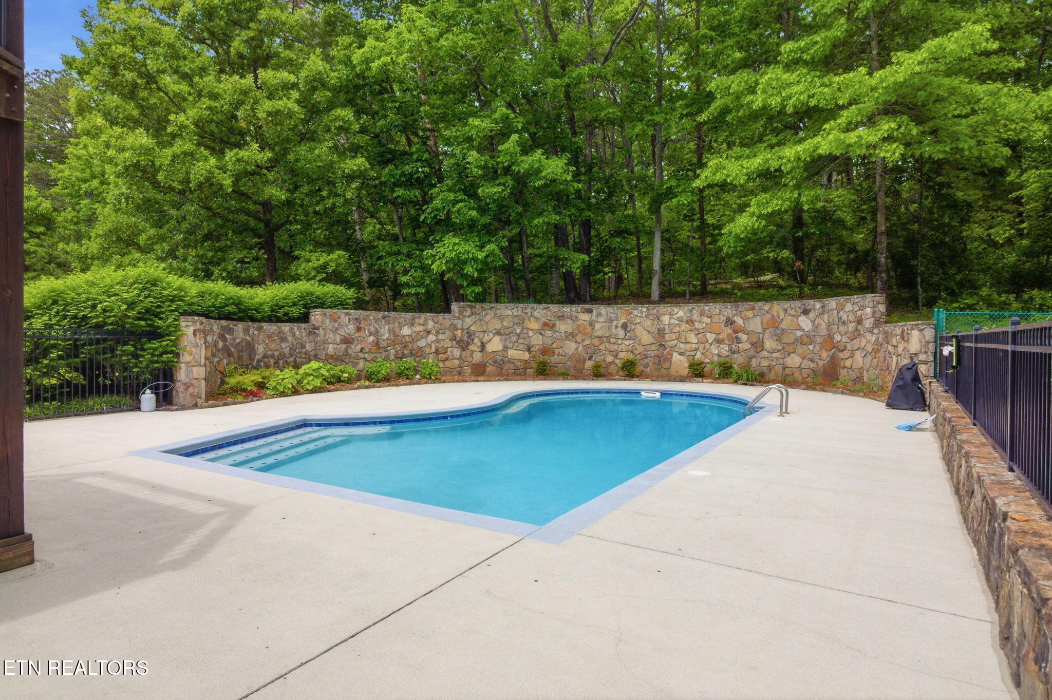 9109 Lynnwood Lane Rockford TN 37853