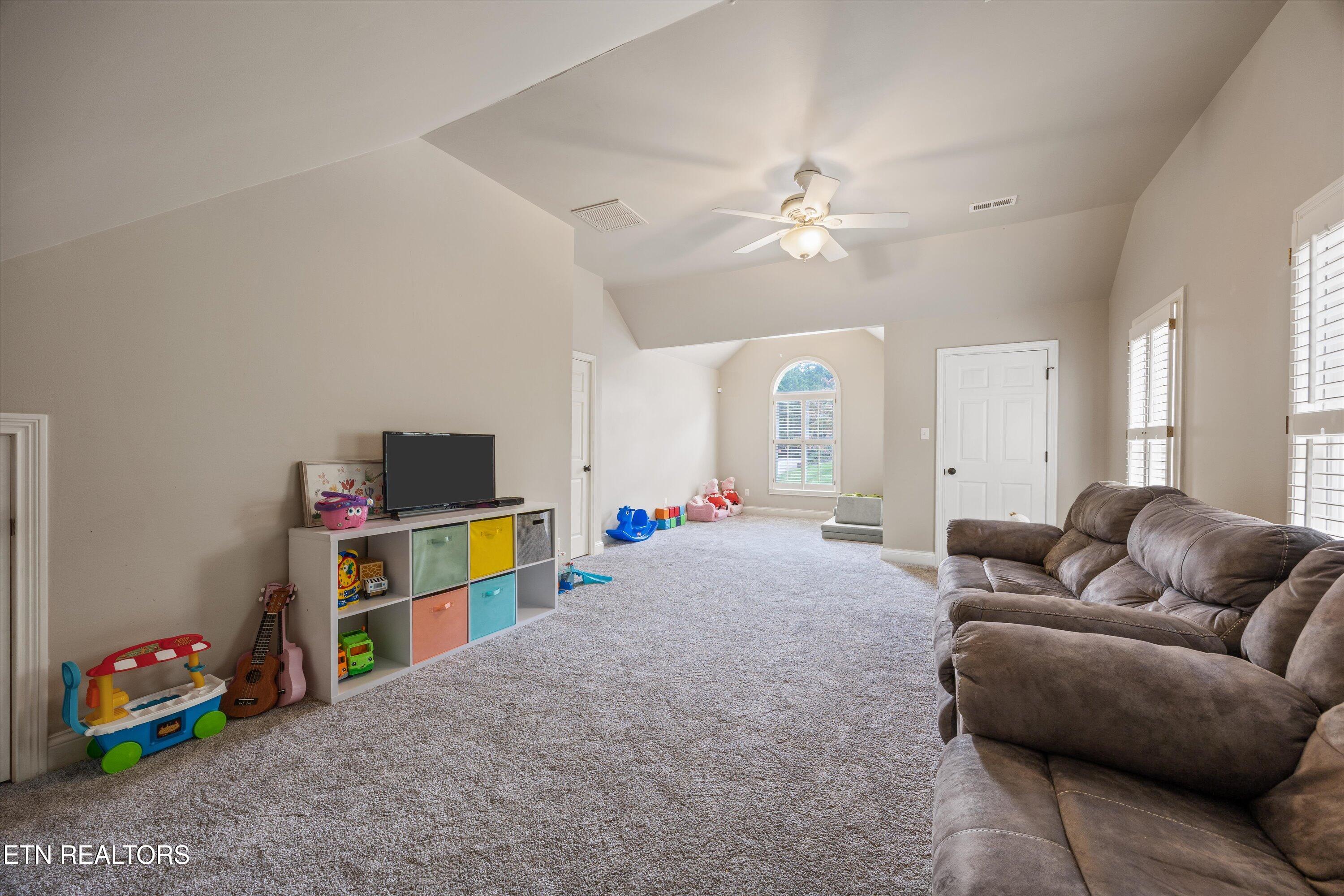 11919 Burnside Place Knoxville TN 37934