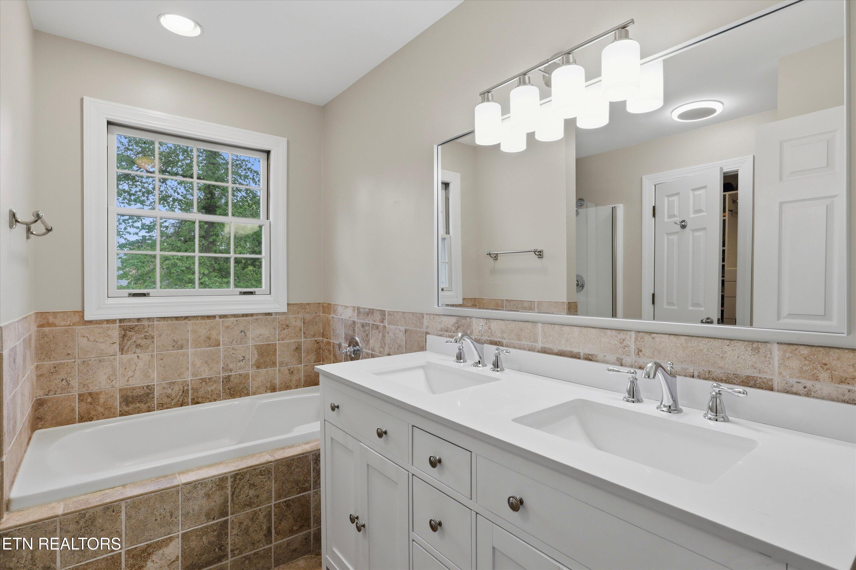 4141 Forest Glen Drive Knoxville TN 37919