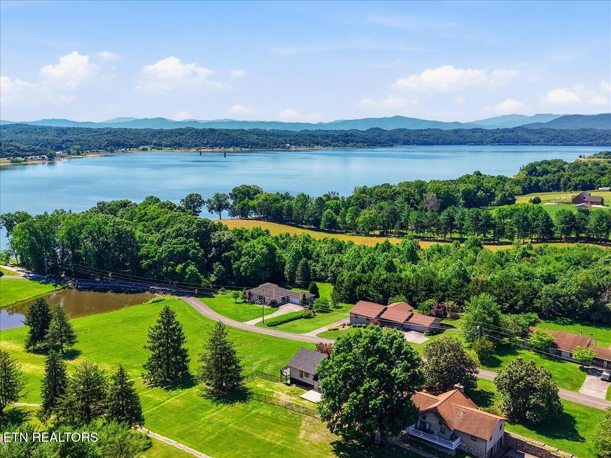 3514 E Atherton Lane Baneberry TN 37890