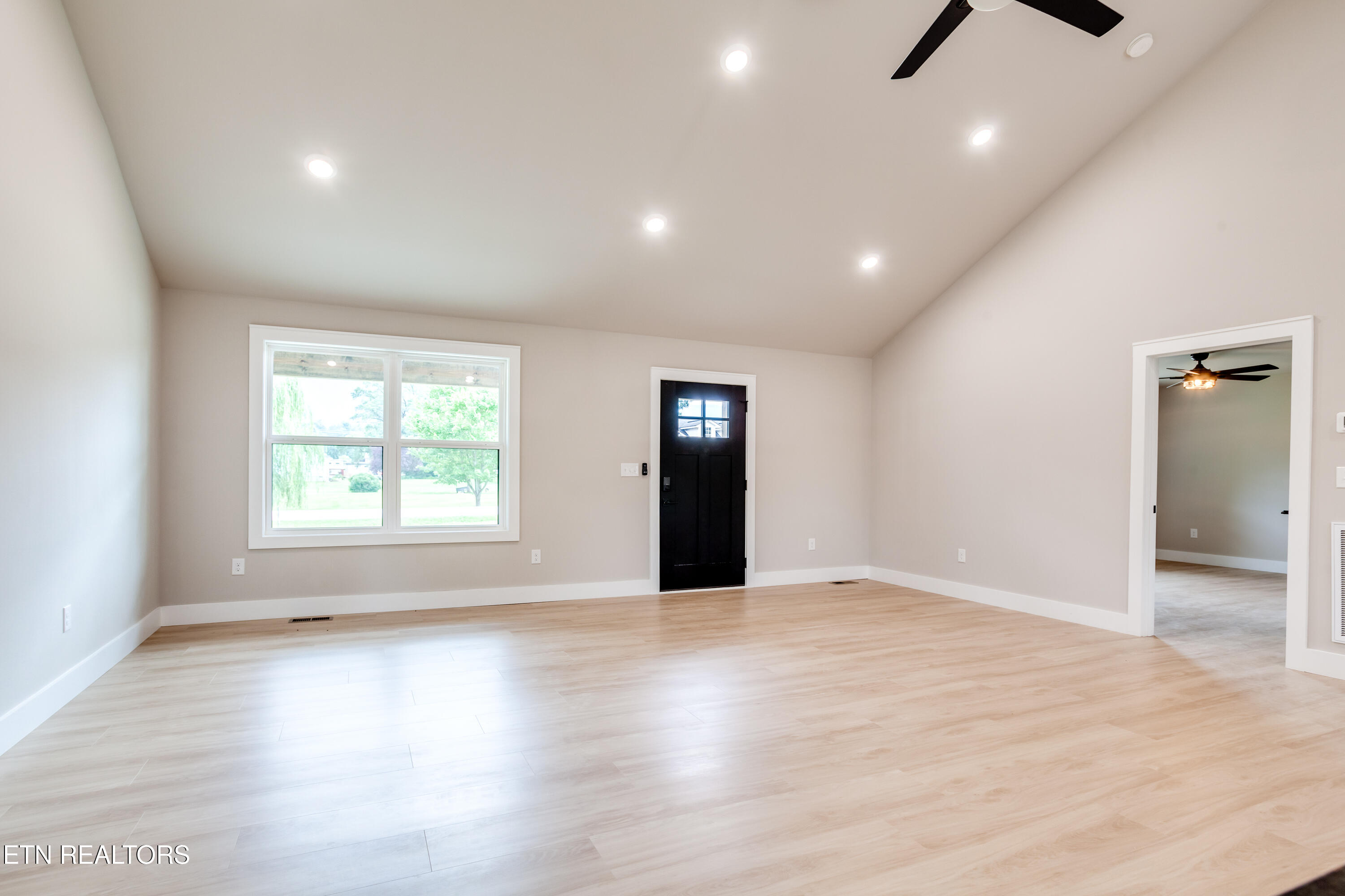 200 Farris Circle Lafollette TN 37766