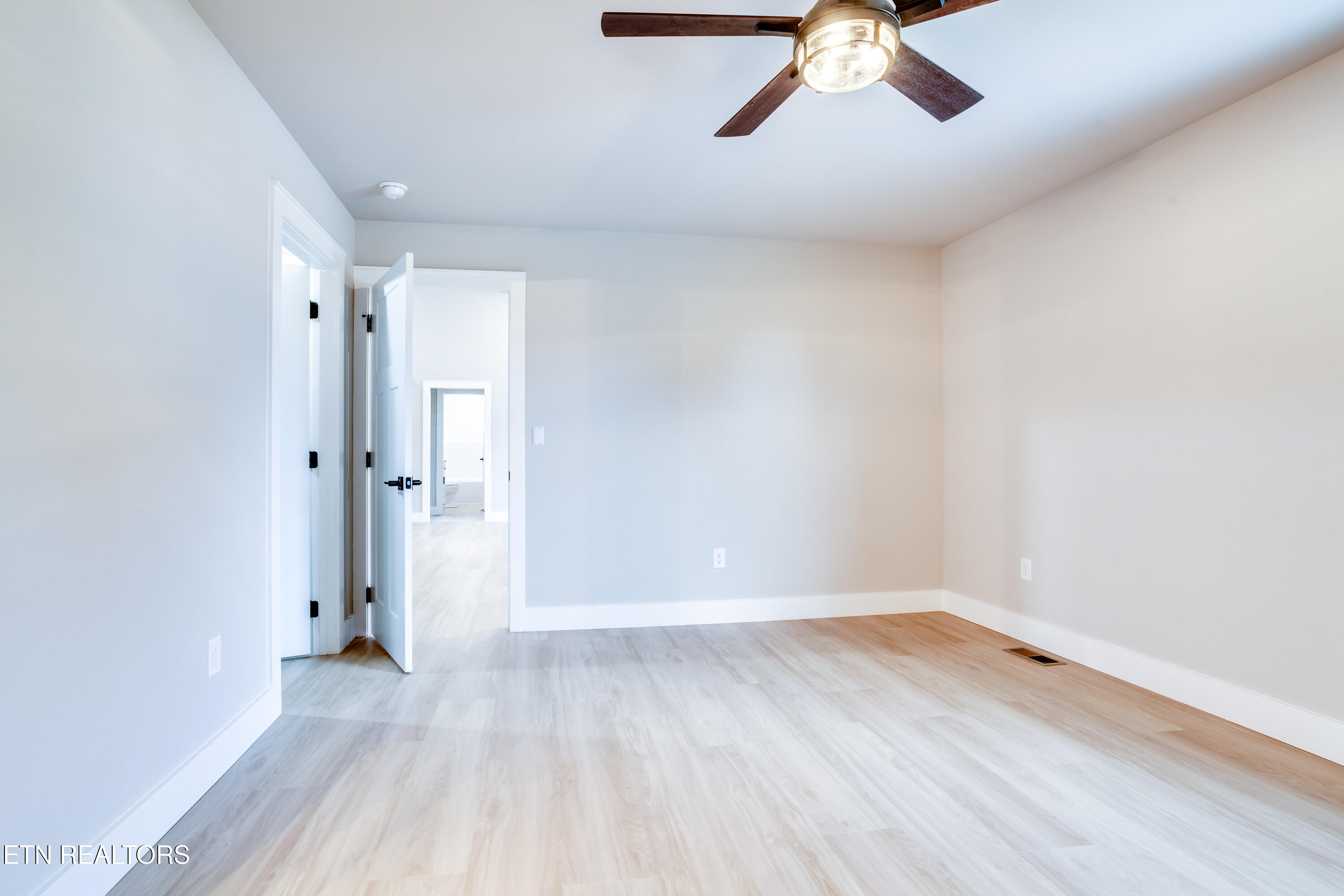 200 Farris Circle Lafollette TN 37766