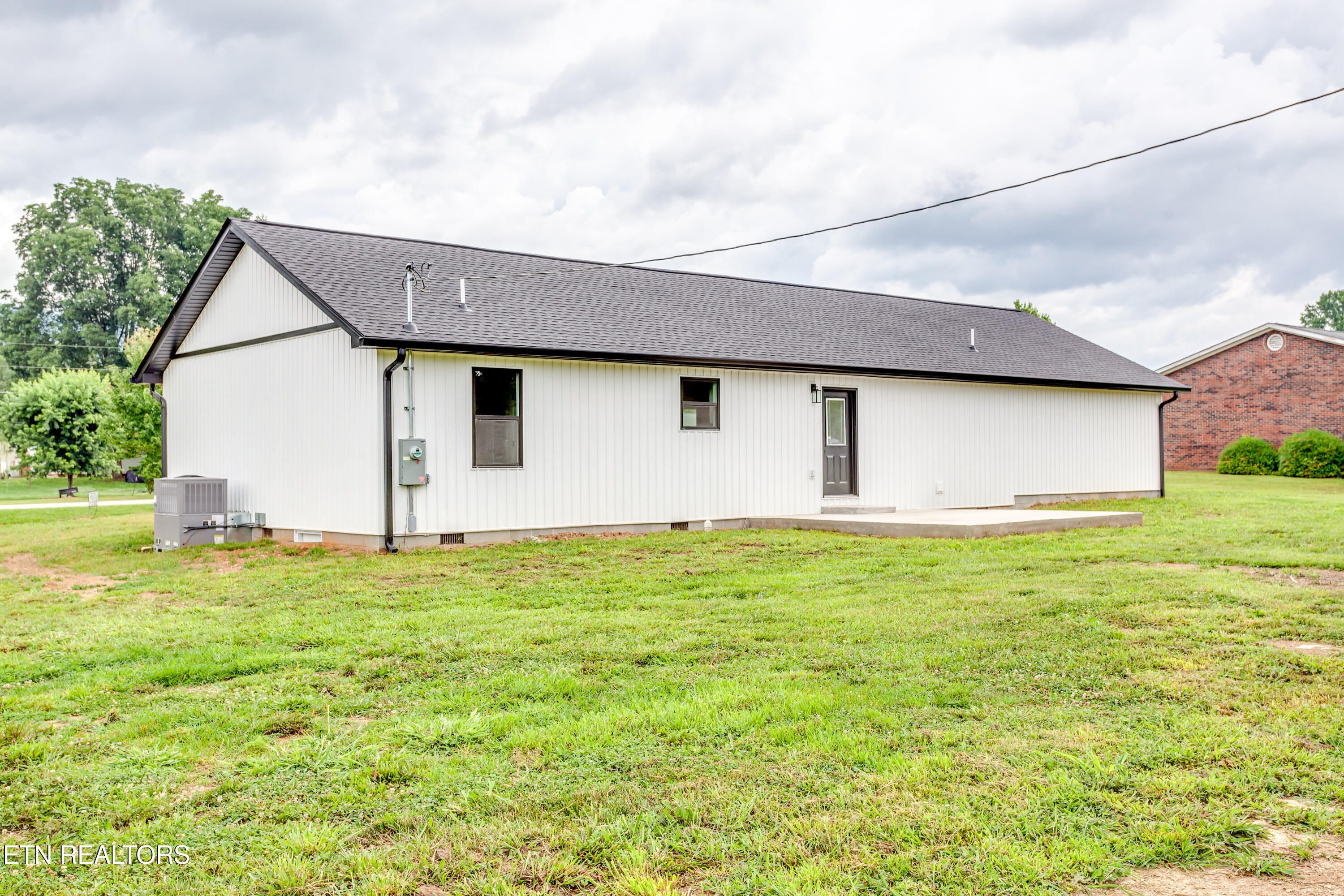 200 Farris Circle Lafollette TN 37766