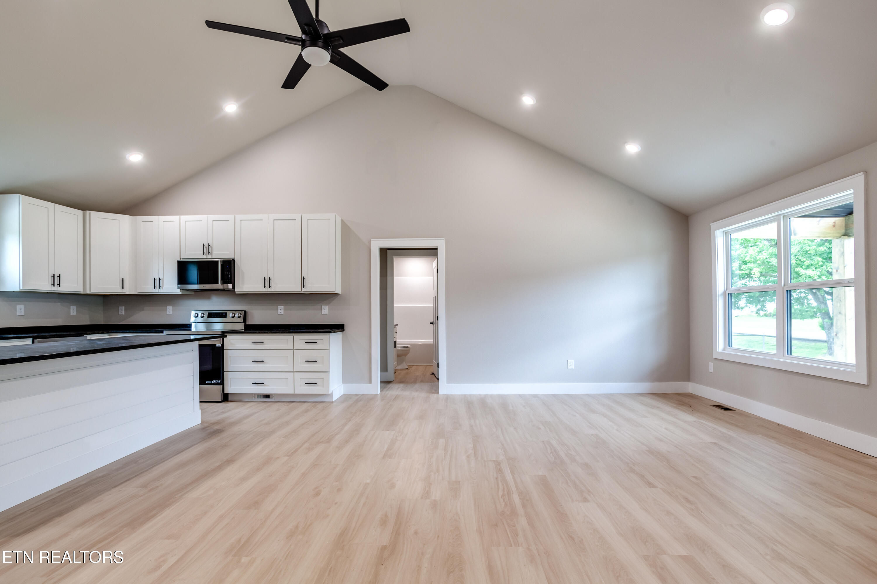 200 Farris Circle Lafollette TN 37766