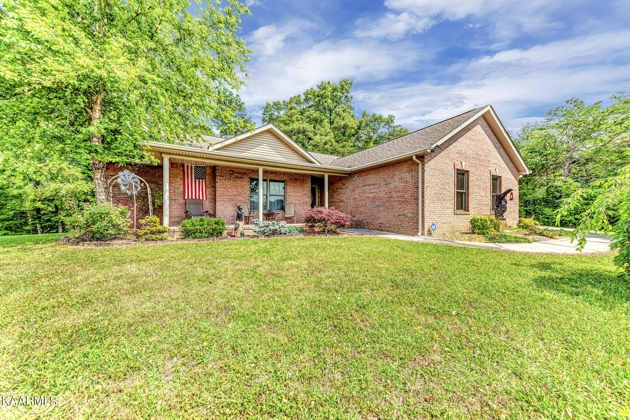 413 Glenns Lea Sevierville TN 37876